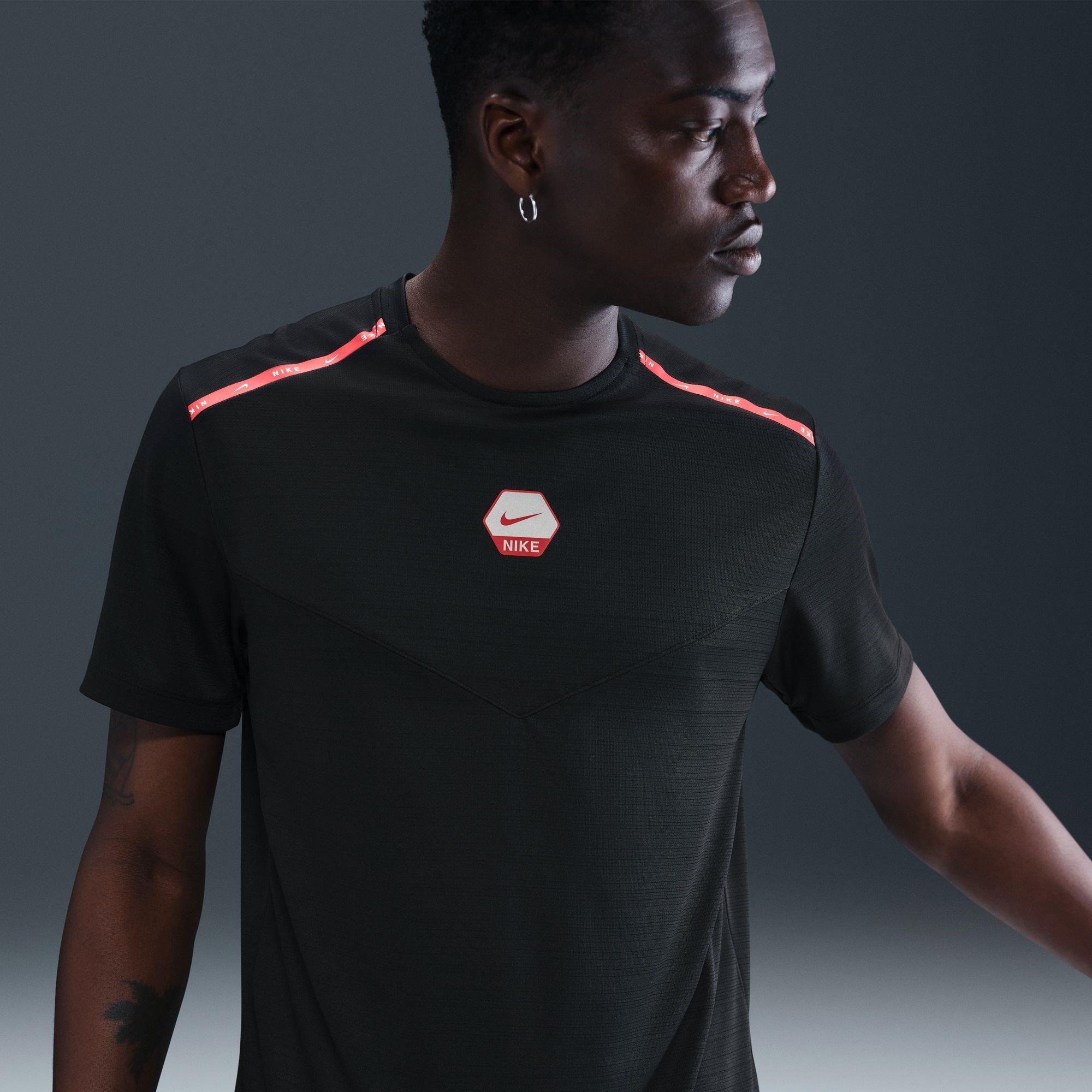 Black/Red - Nike - City Run Tee Sn61 - 6