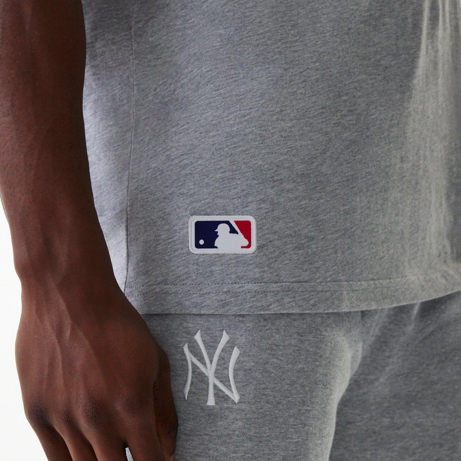 NY Grey - New Era - Men's MLB Essential Oversized T-Shirt - 9