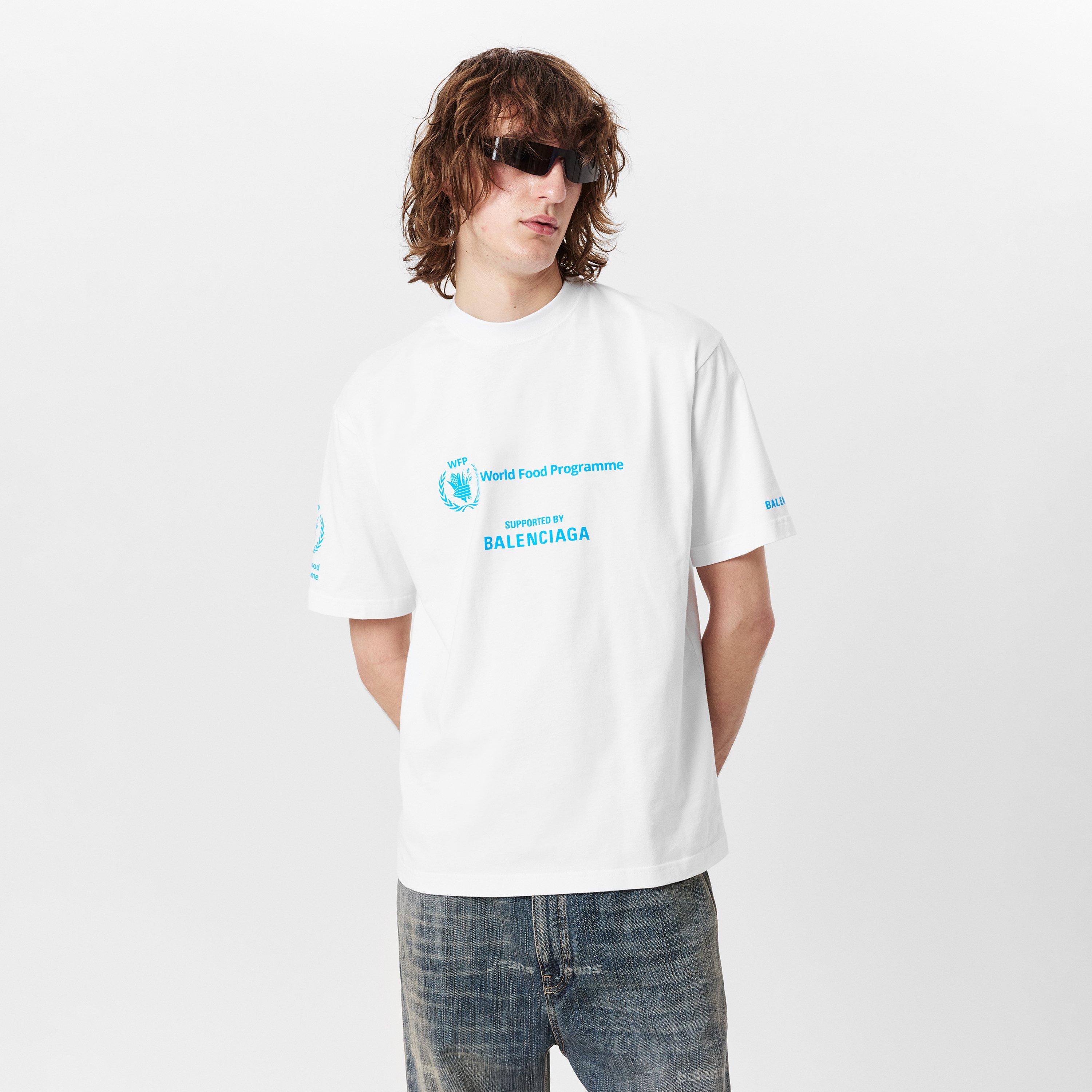 Balenciaga Men's T-Shirt | Cruise Fashion