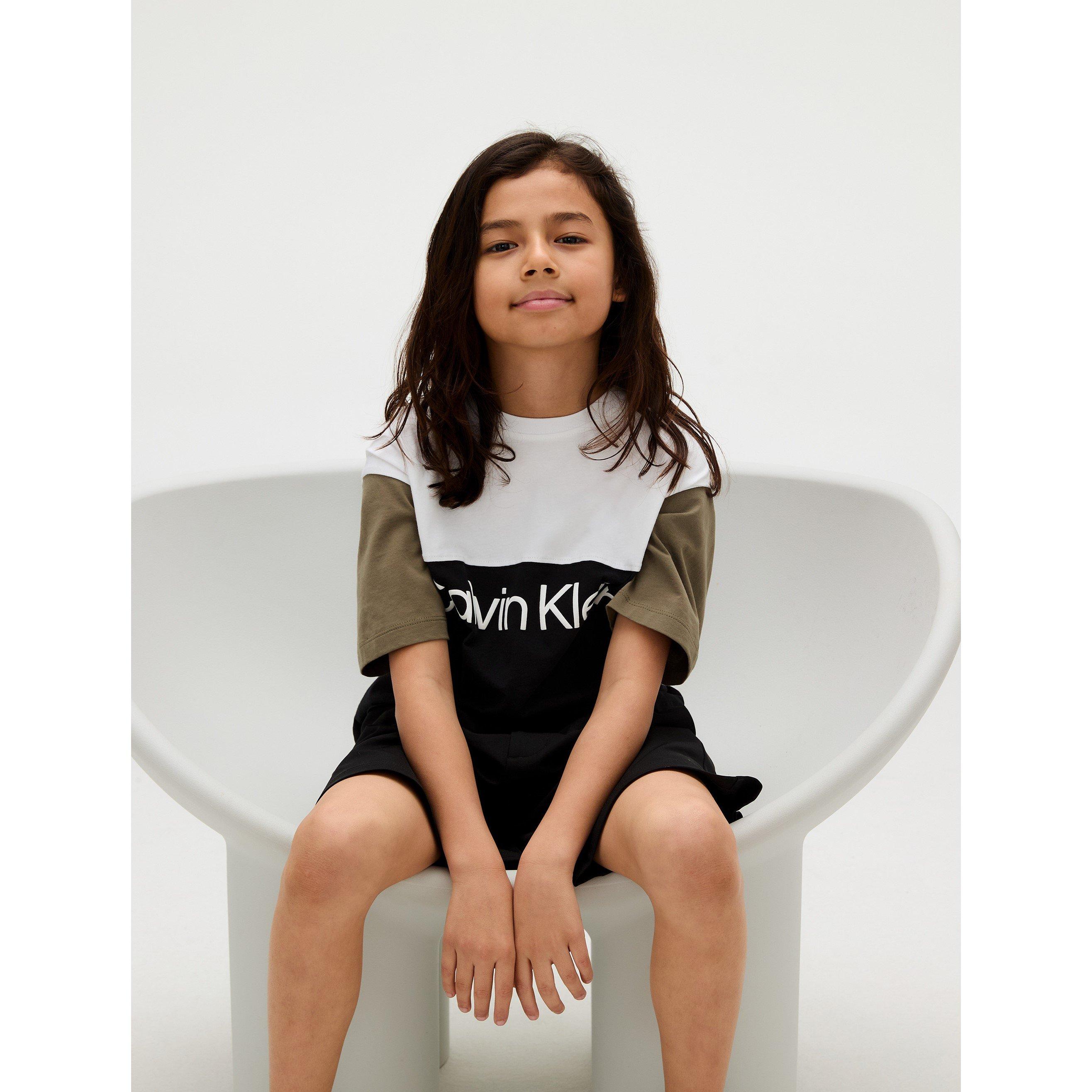 Blk/Grn/Wht BEH - Calvin Klein Jeans - Kids' CK Block Regular Fit T-Shirt - 4