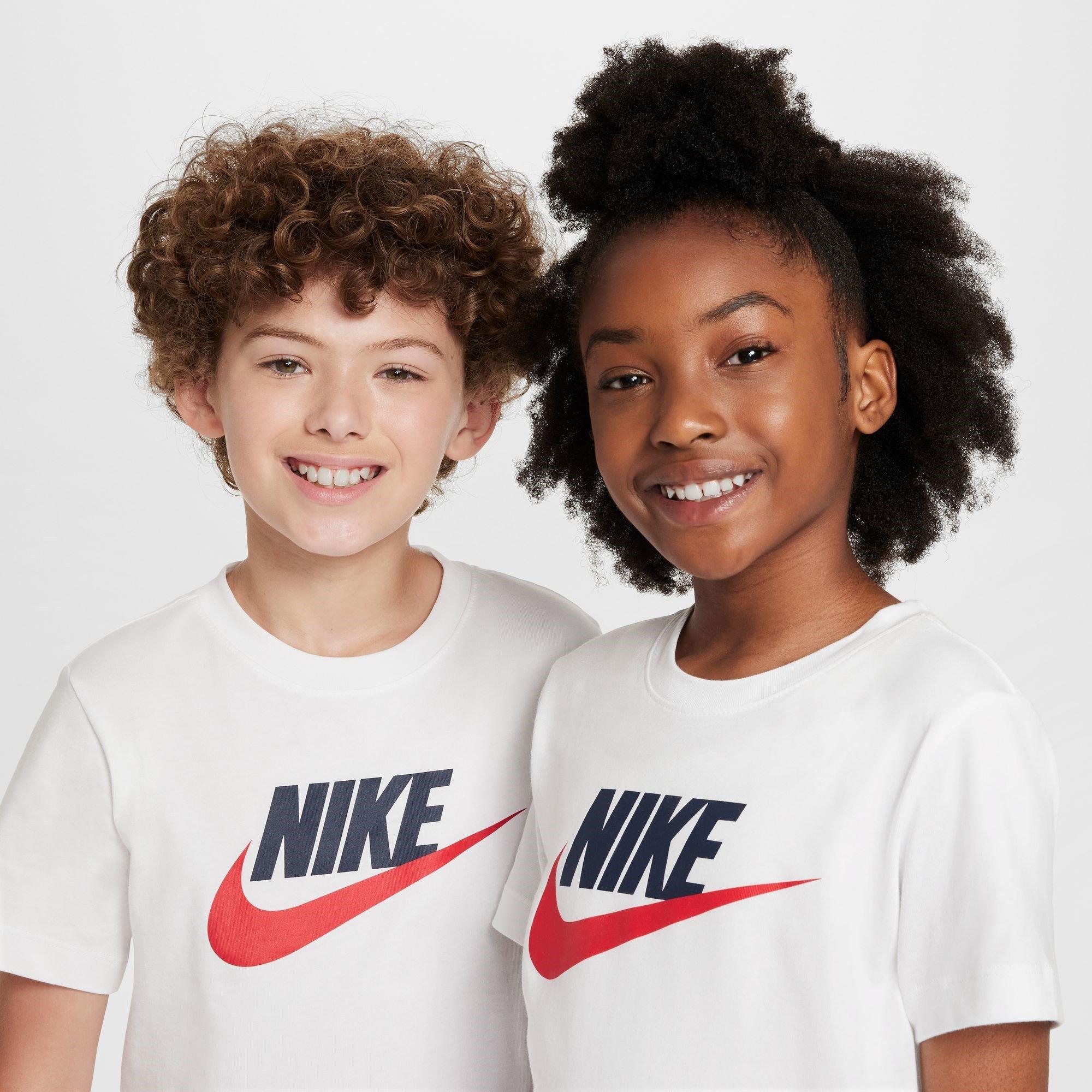 White/Blk/Red - Nike - Sportswear T-Shirt Junior - 8