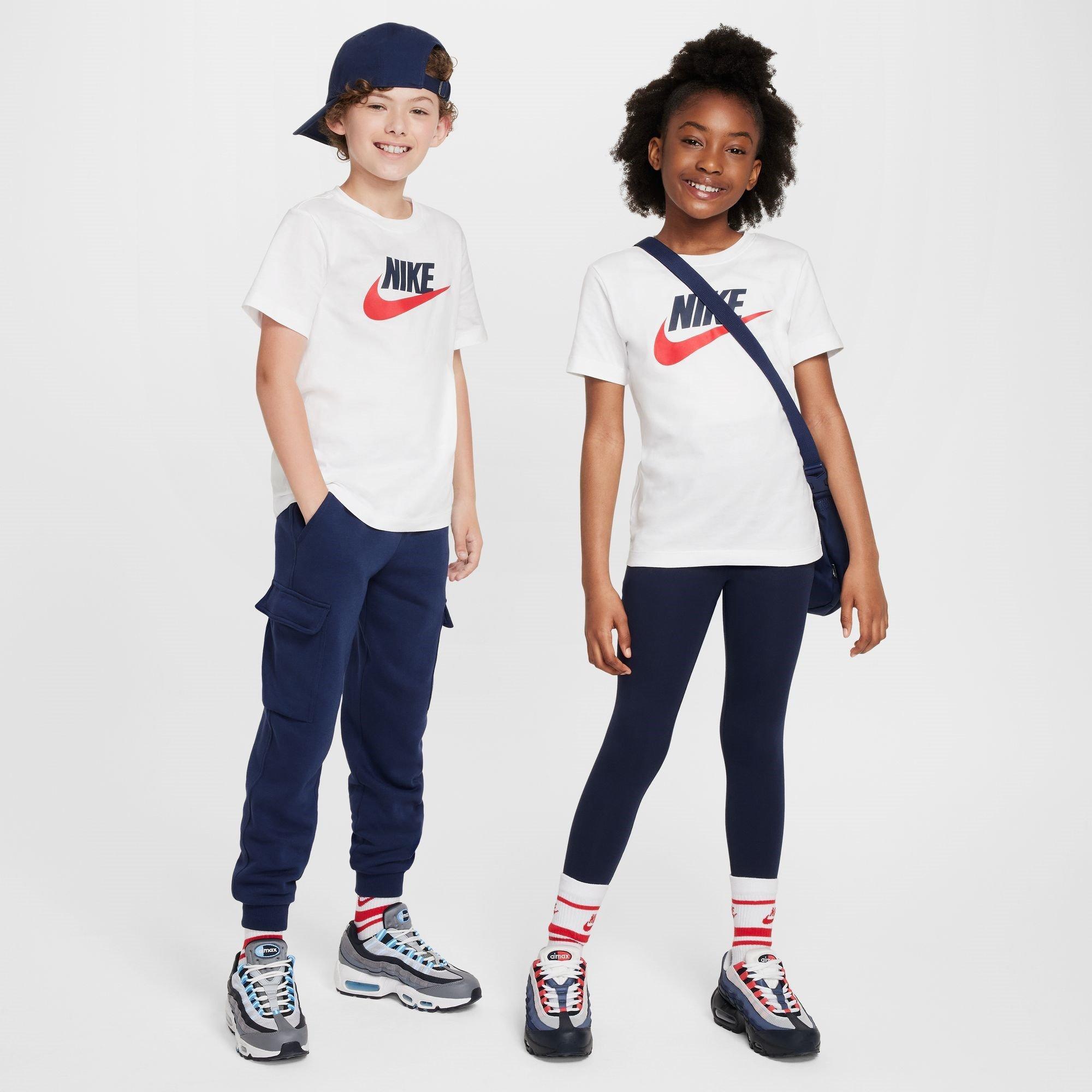 White/Blk/Red - Nike - Sportswear T-Shirt Junior - 9