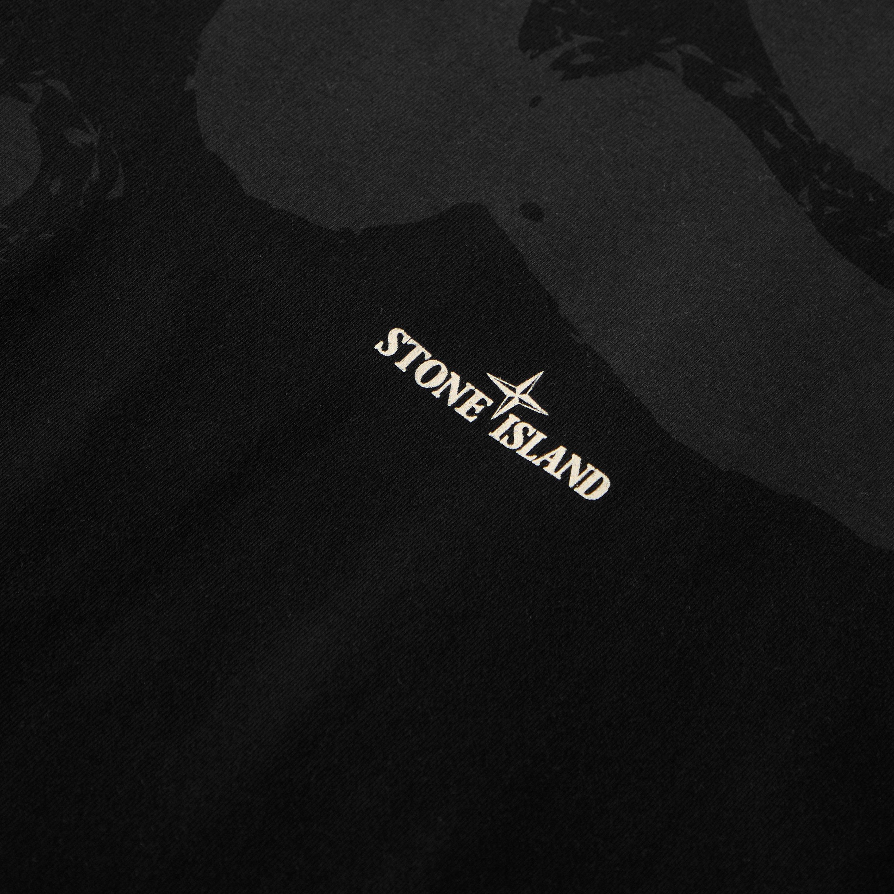 Black V0029 - Stone Island - Men's T-Shirt - 3