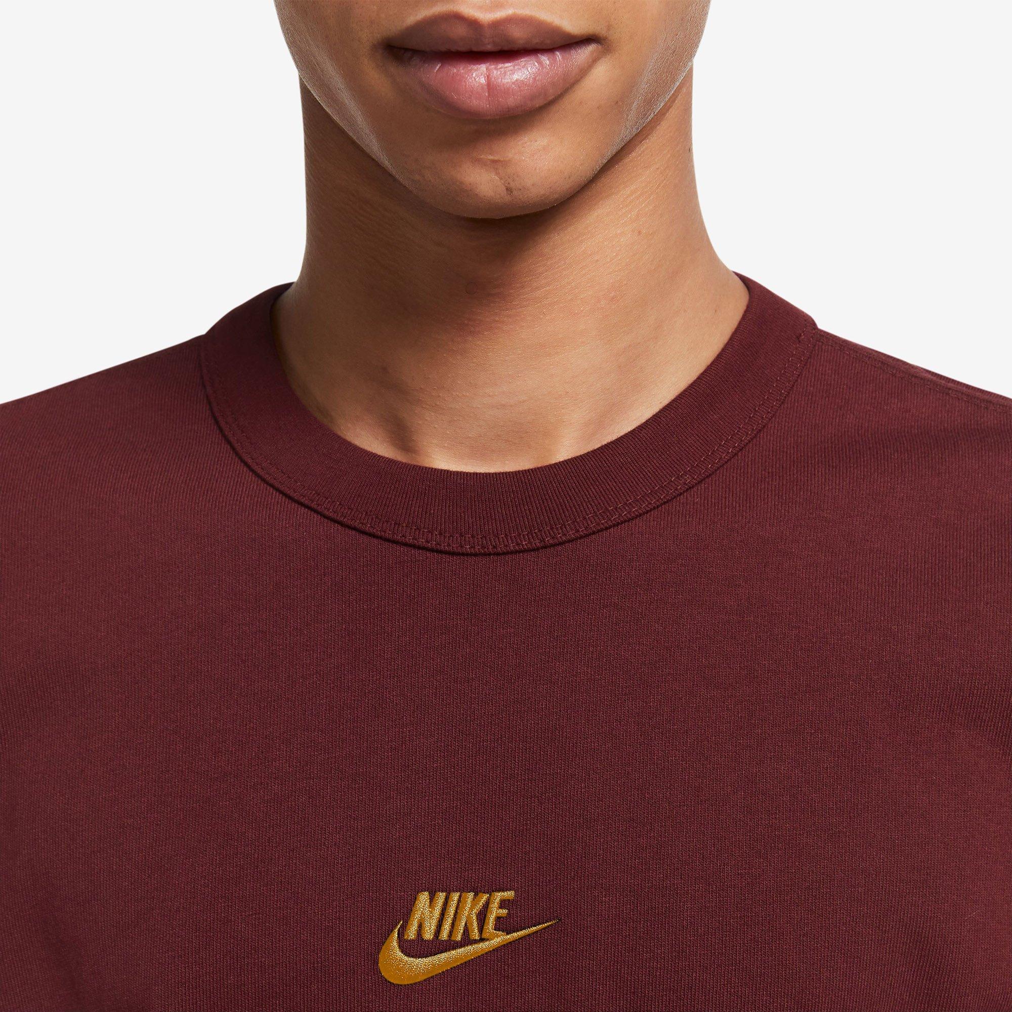 Team Red/Gold - Nike - Nike Essn Sust Tee Sn61 - 3