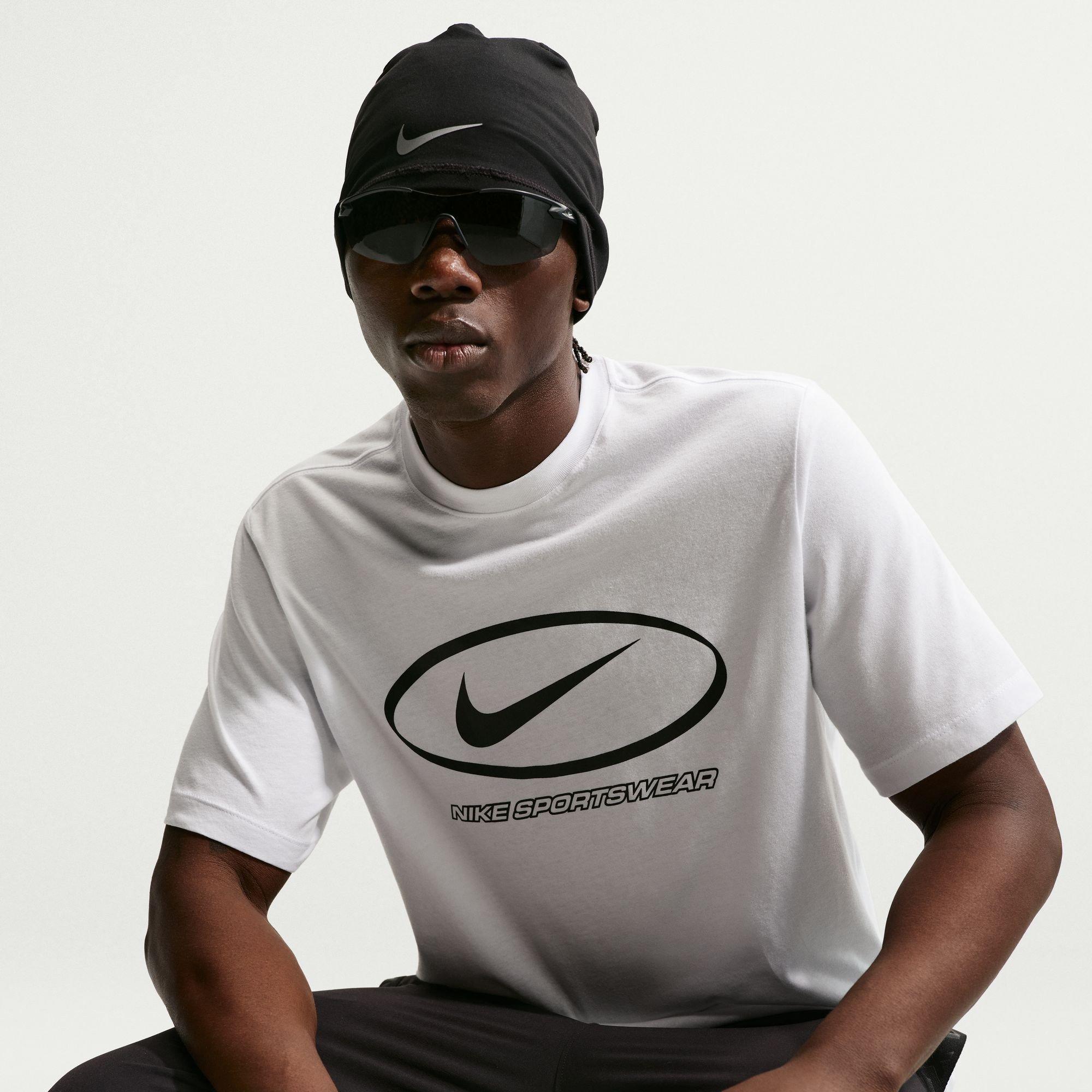 Nike Men's T-Shirt