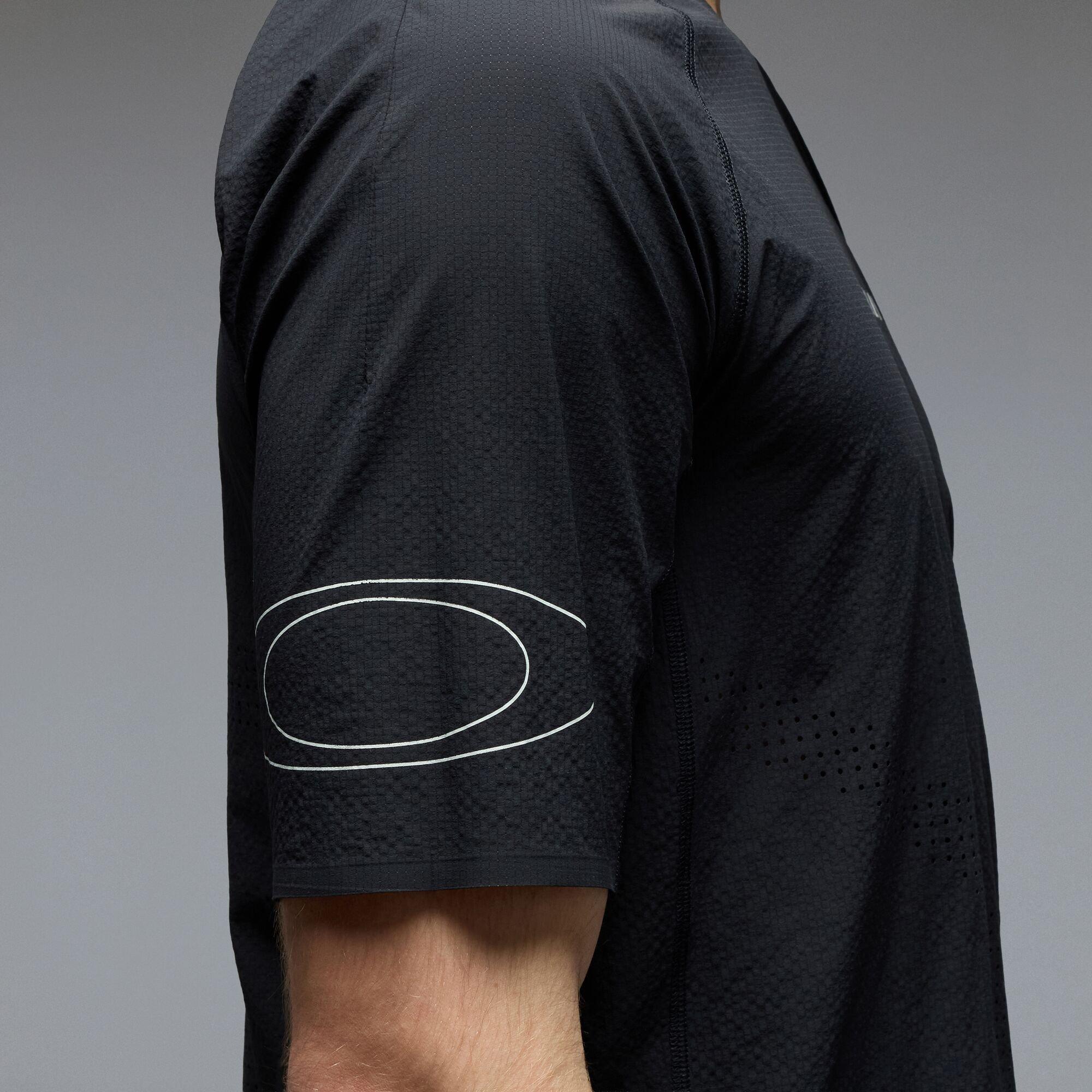 Pitch Black - Oakley - Men's Seeker Whip T-Shirt - 5