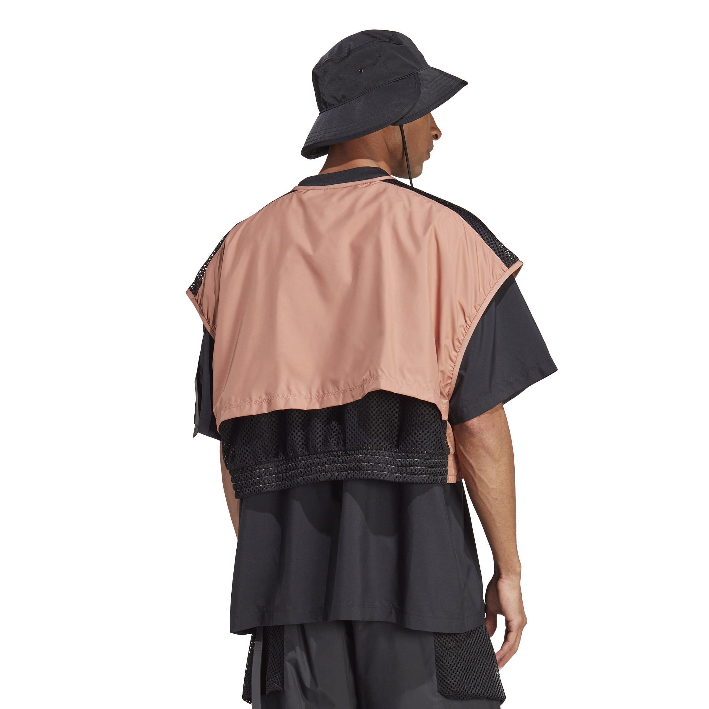 Lehm Schichten - adidas - Adidas City Escape Premium Water Resistant Sleeveless Oversized Fit Softshell Jacket - 3