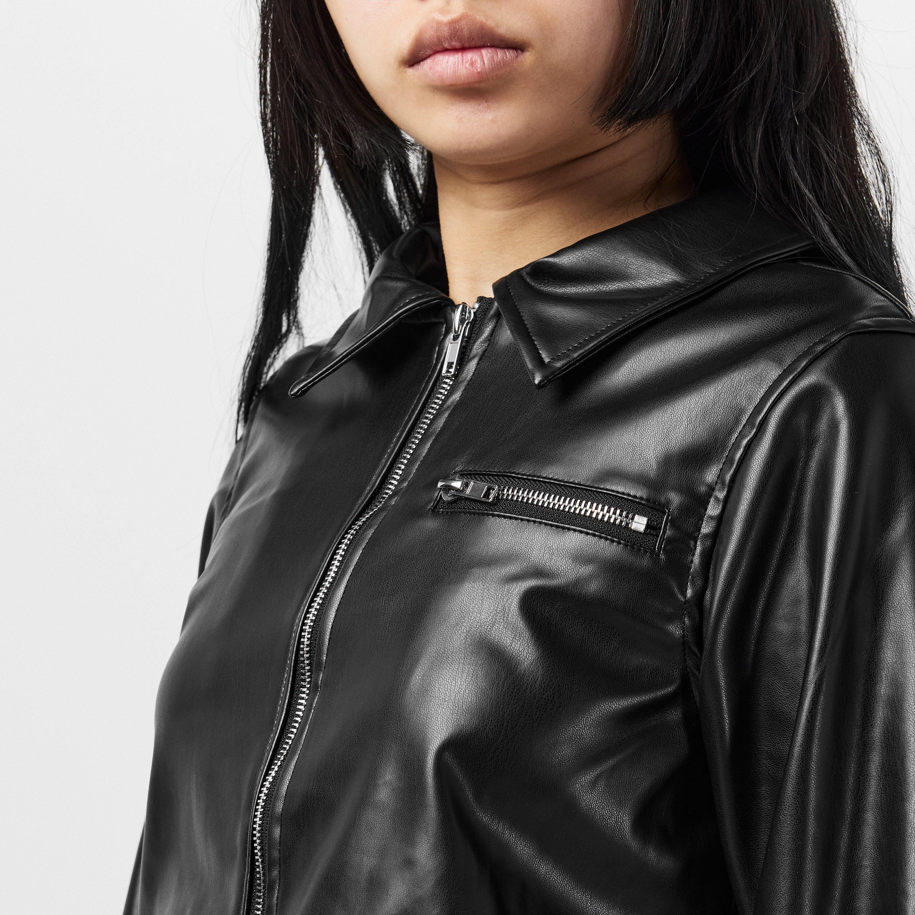 Schwarz - Missy Empire - Cropped Faux Leather Long Sleeve Full Zip Jacket - 5