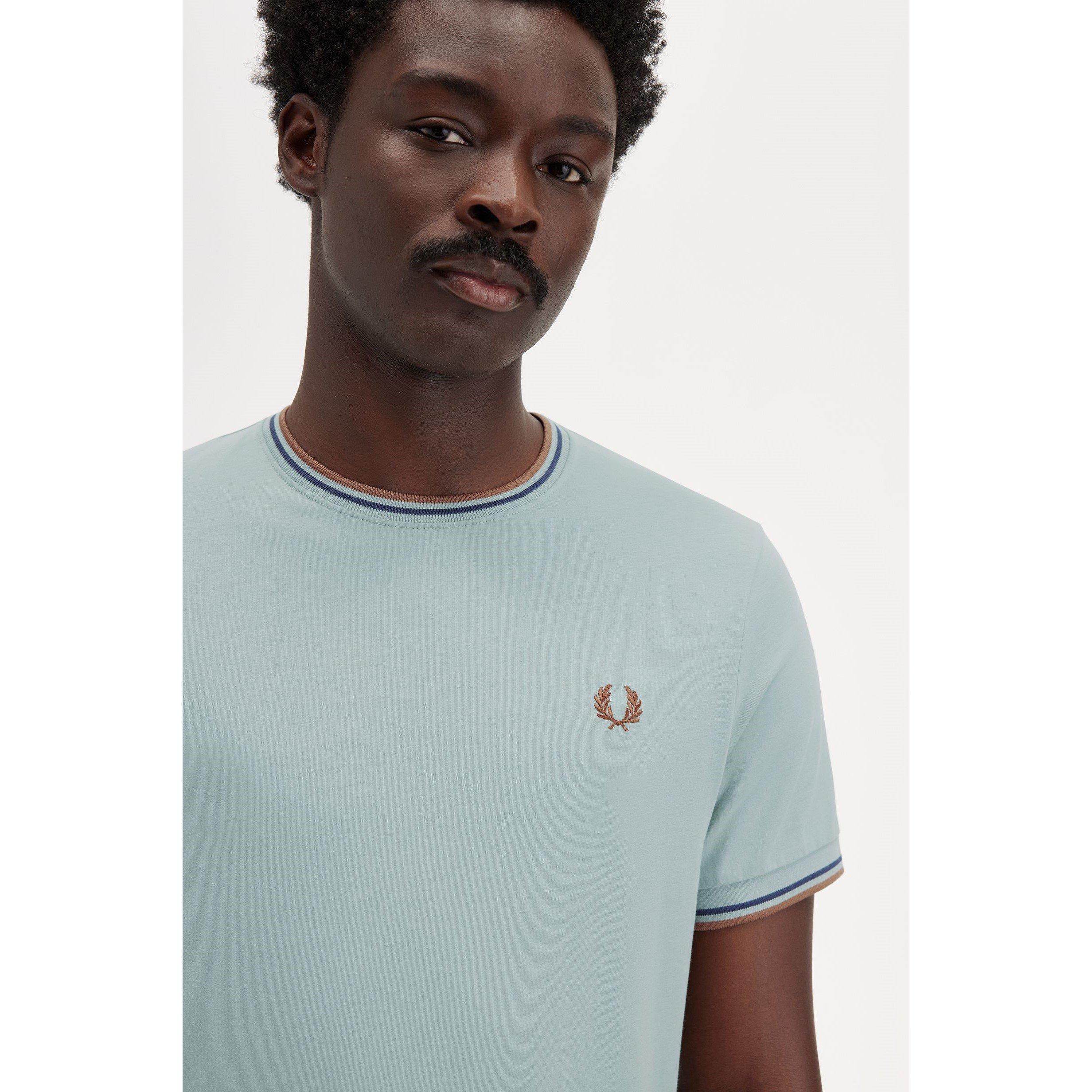 Silver Blue Y26 - Fred Perry - Twin Tipped T-Shirt - 2