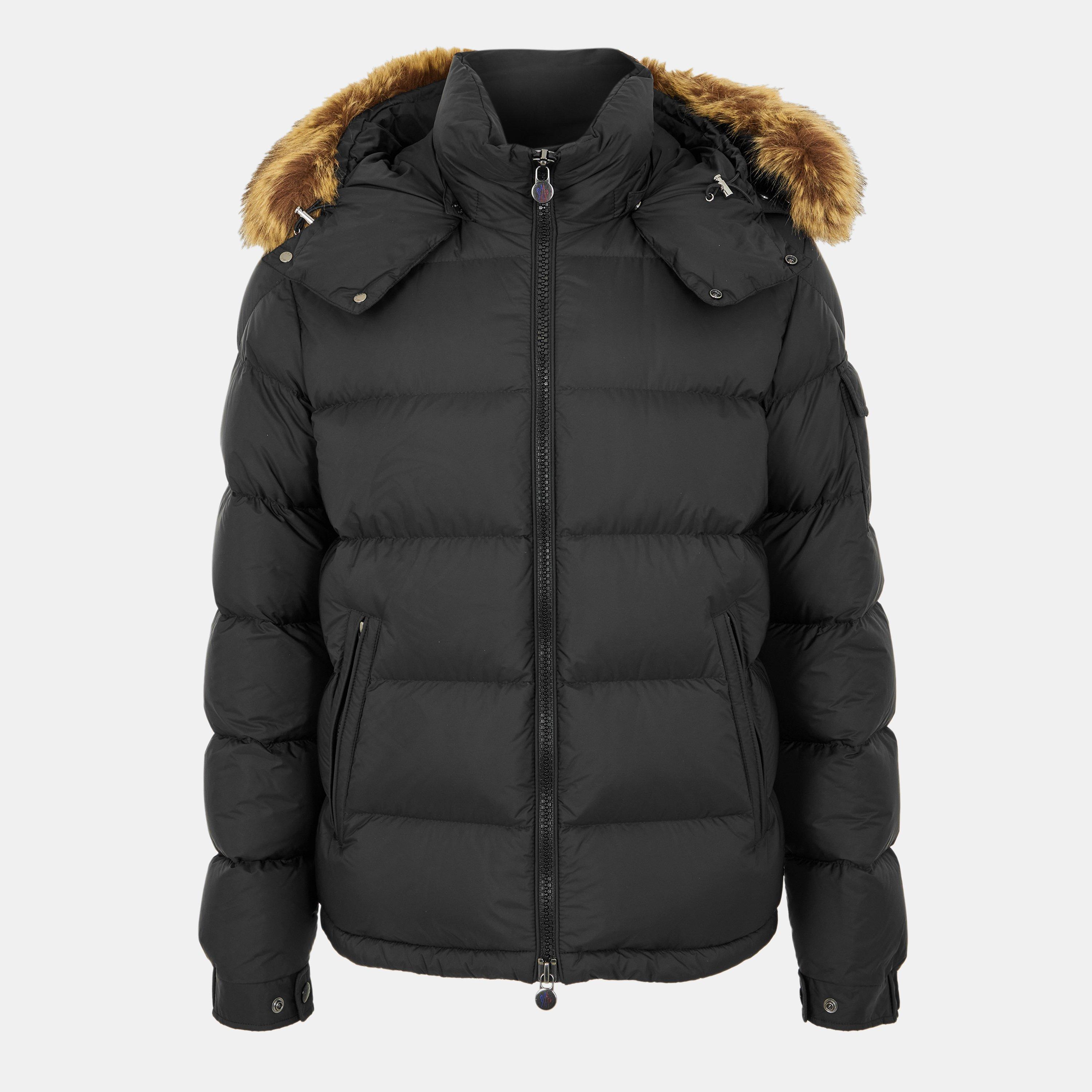 Moncler Men's Insulated Weather-Protective Short Puffer Jacket - Black 999 - L