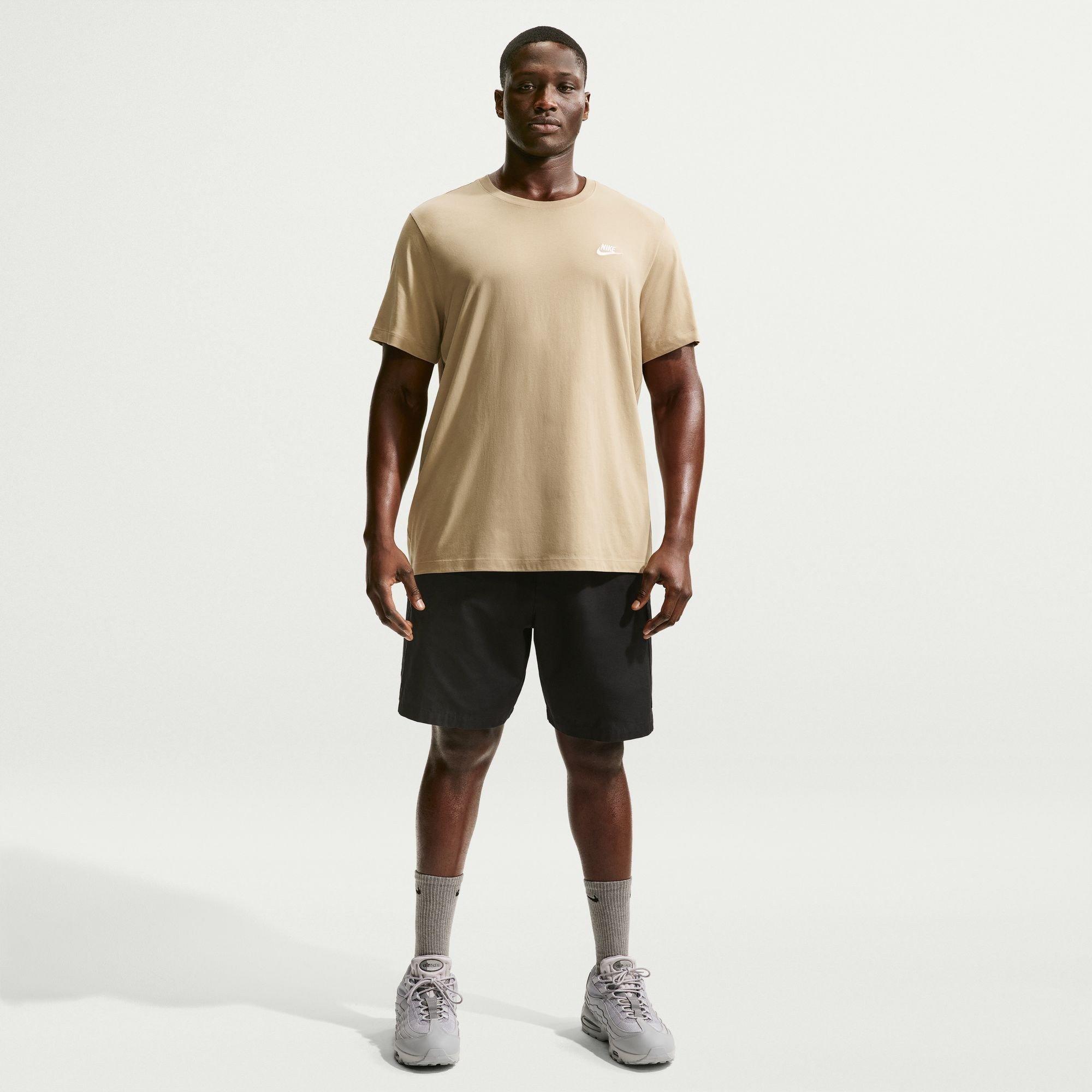PARACHUTE BEIGE - Nike - Sportswear Club Men's T-Shirt - 4