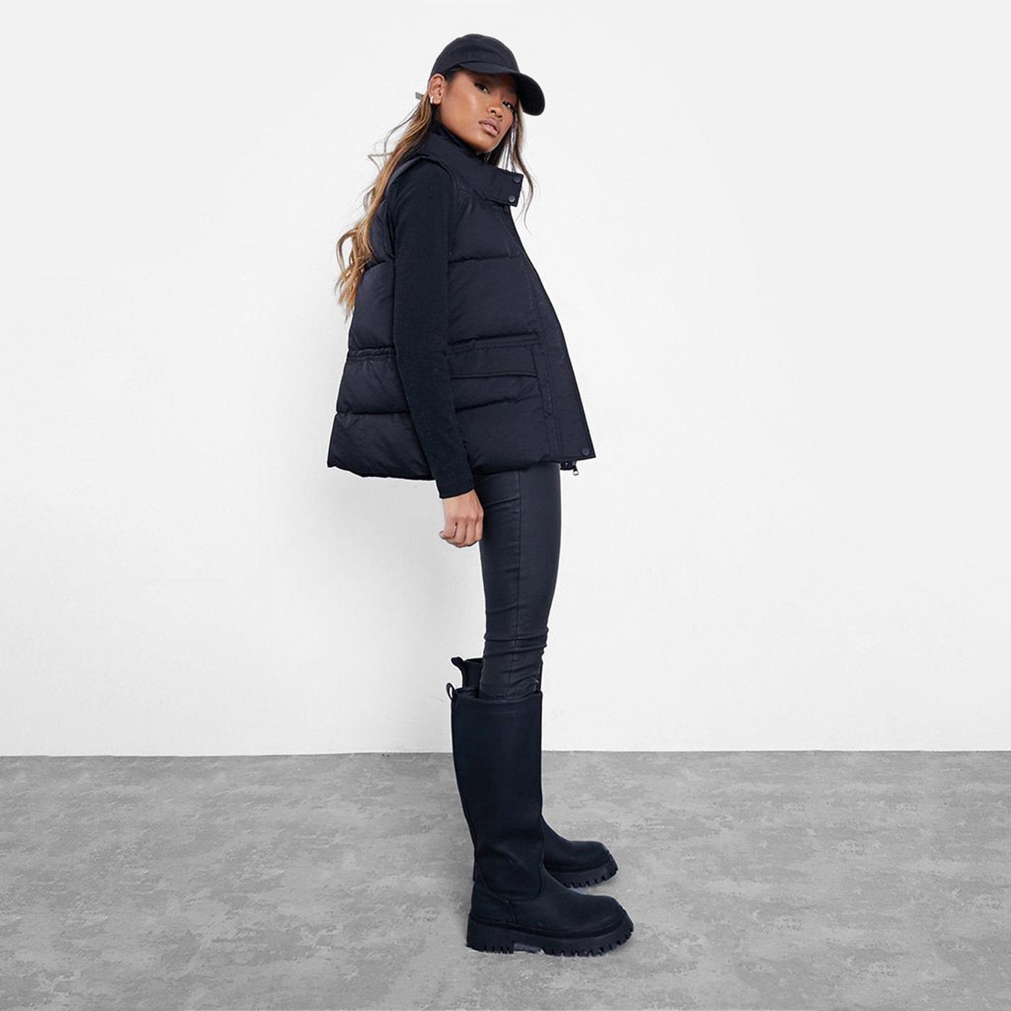 Schwarz - I Saw It First - I Padded Gilet - 1