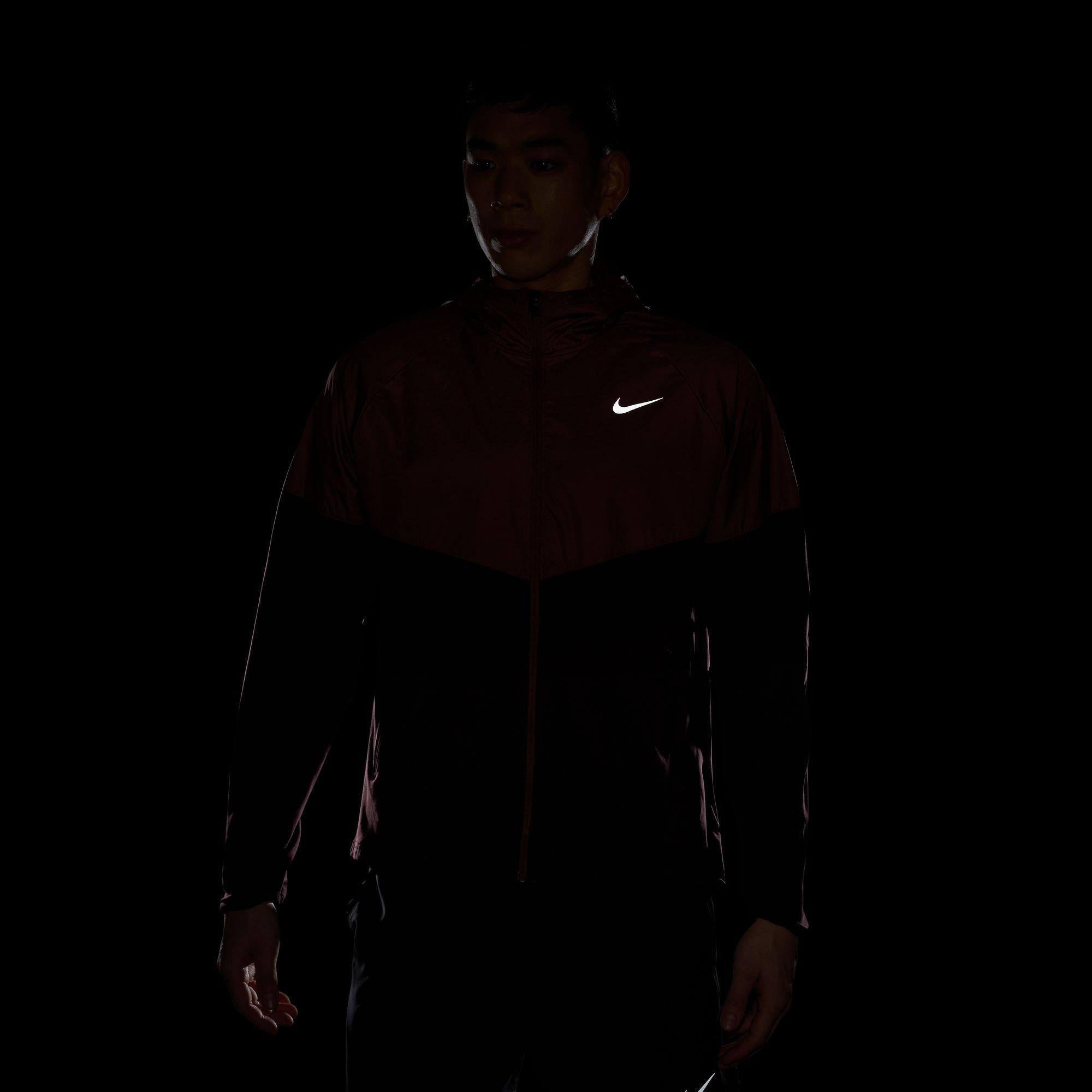 BurgundyRefl - Nike - Wntrzd Mlr Jkt Sn99 - 9