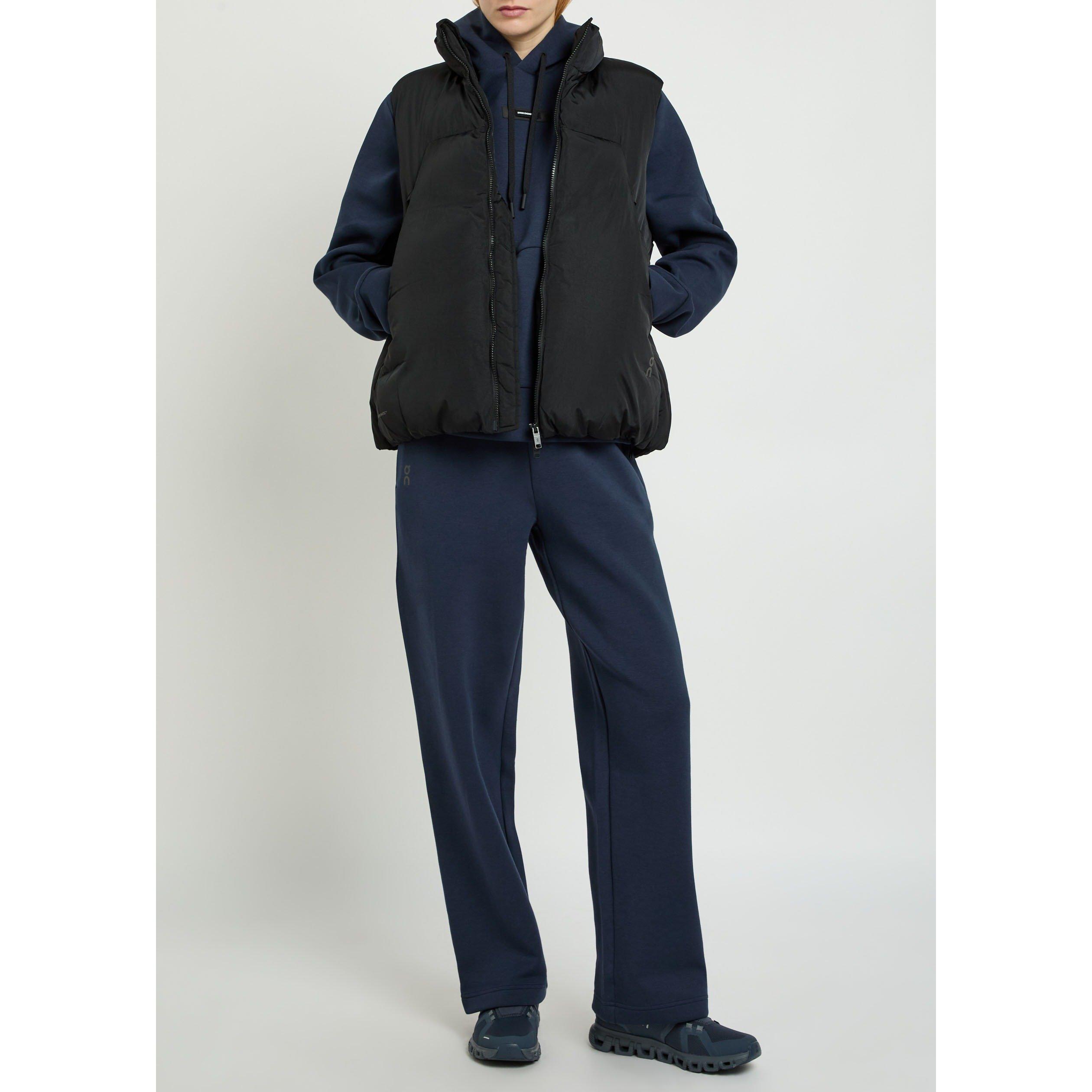 BLACK - On - Women's All Day Puffer Gilet - 5