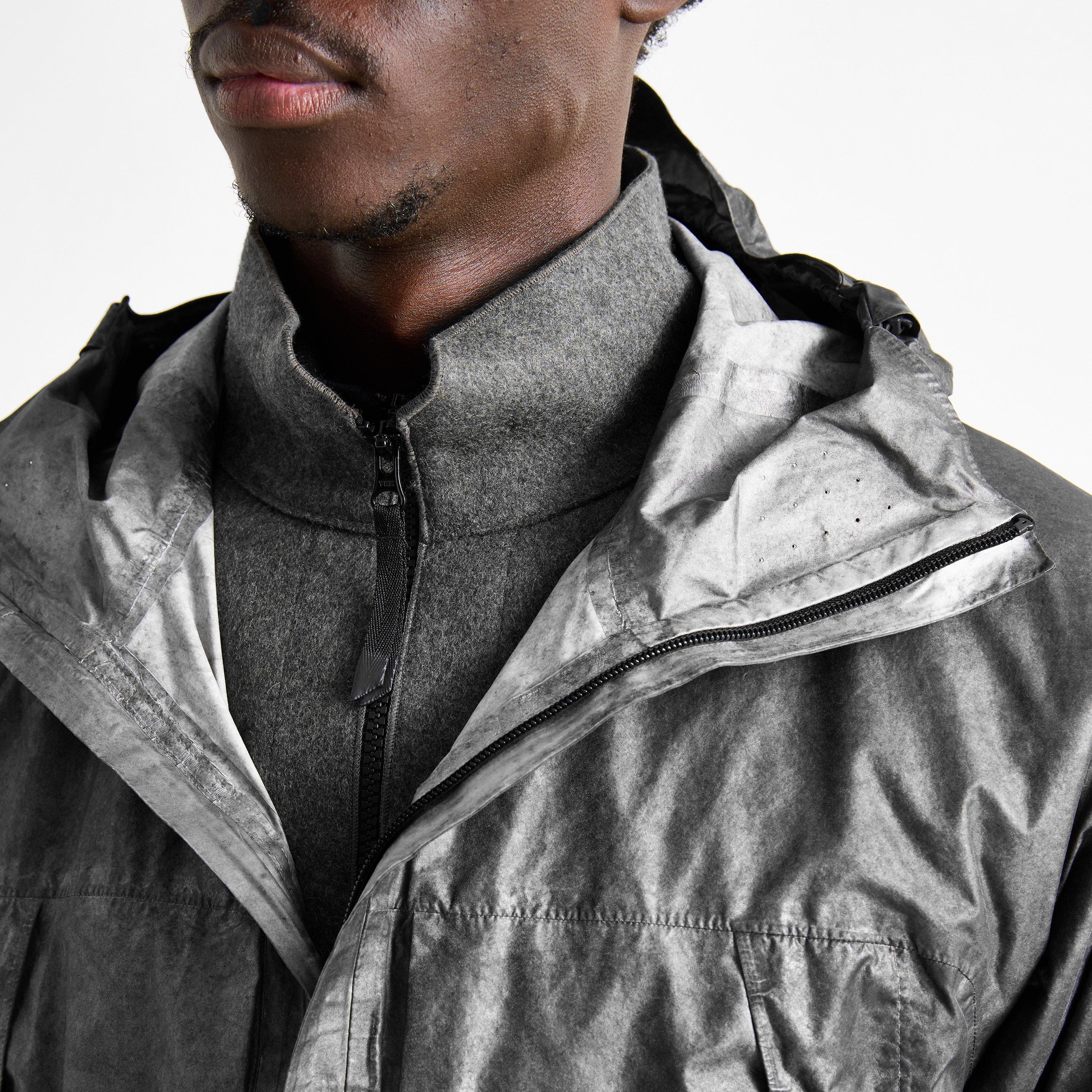Silver 050 - CP Company Metropolis - Men's Titanium Hooded Regular-Fit Rain Jacket - 5