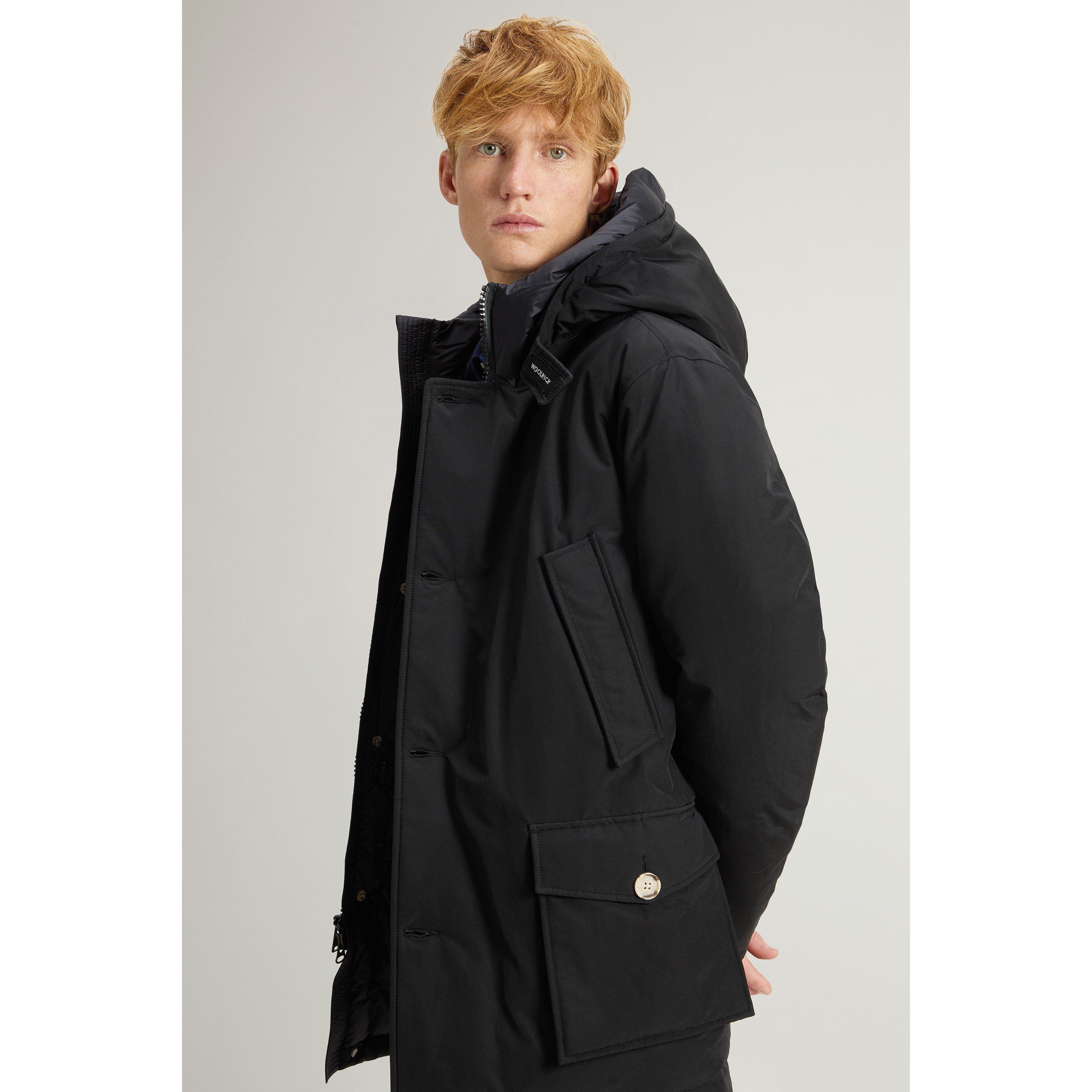 Black BLK - Woolrich - Men's Arctic Classic Water Resistant Duck Down Parka - 4