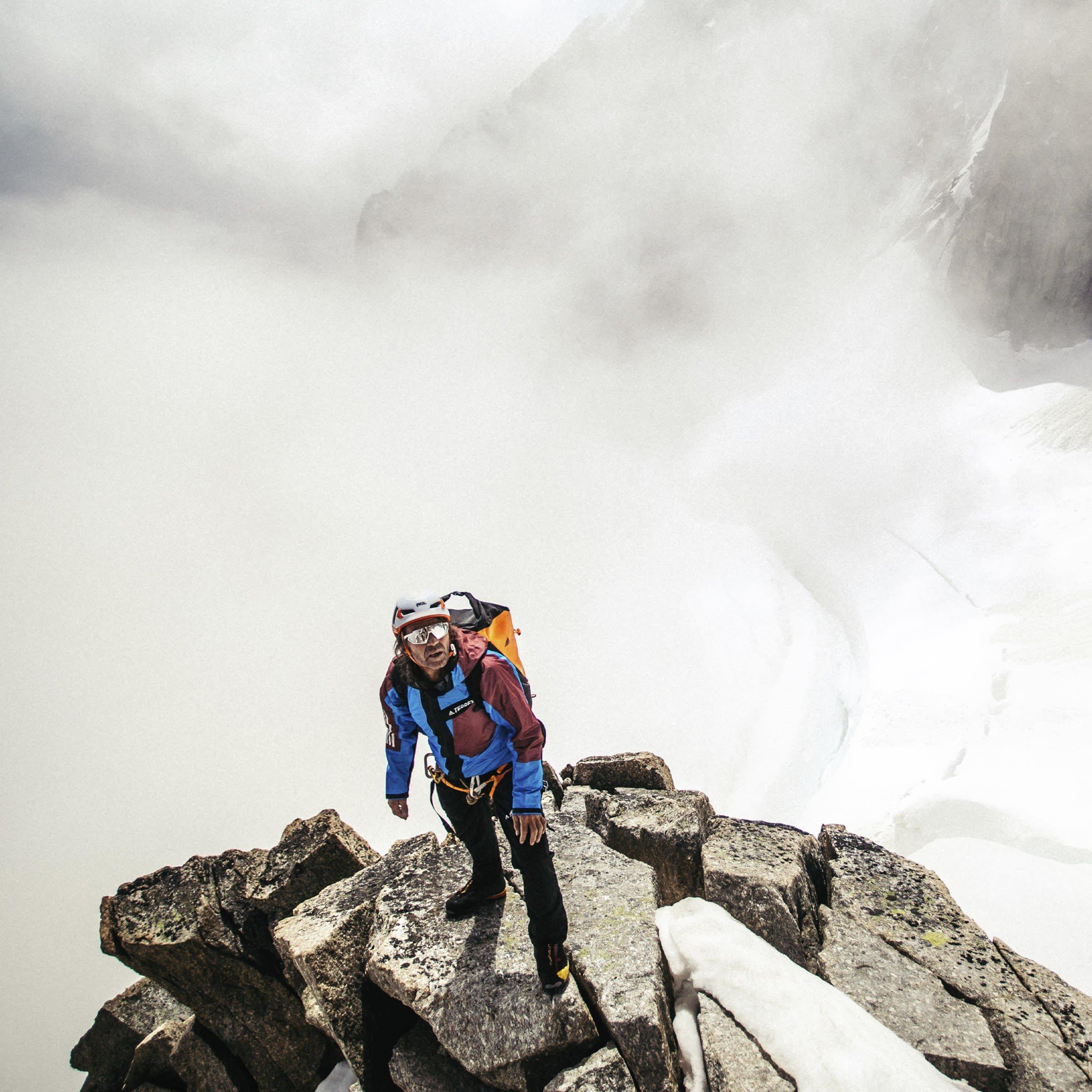 Tr Light Gtx Sn99 - adidas - Techrock Light Gore-Tex Hooded Performance Training Jacket - 10