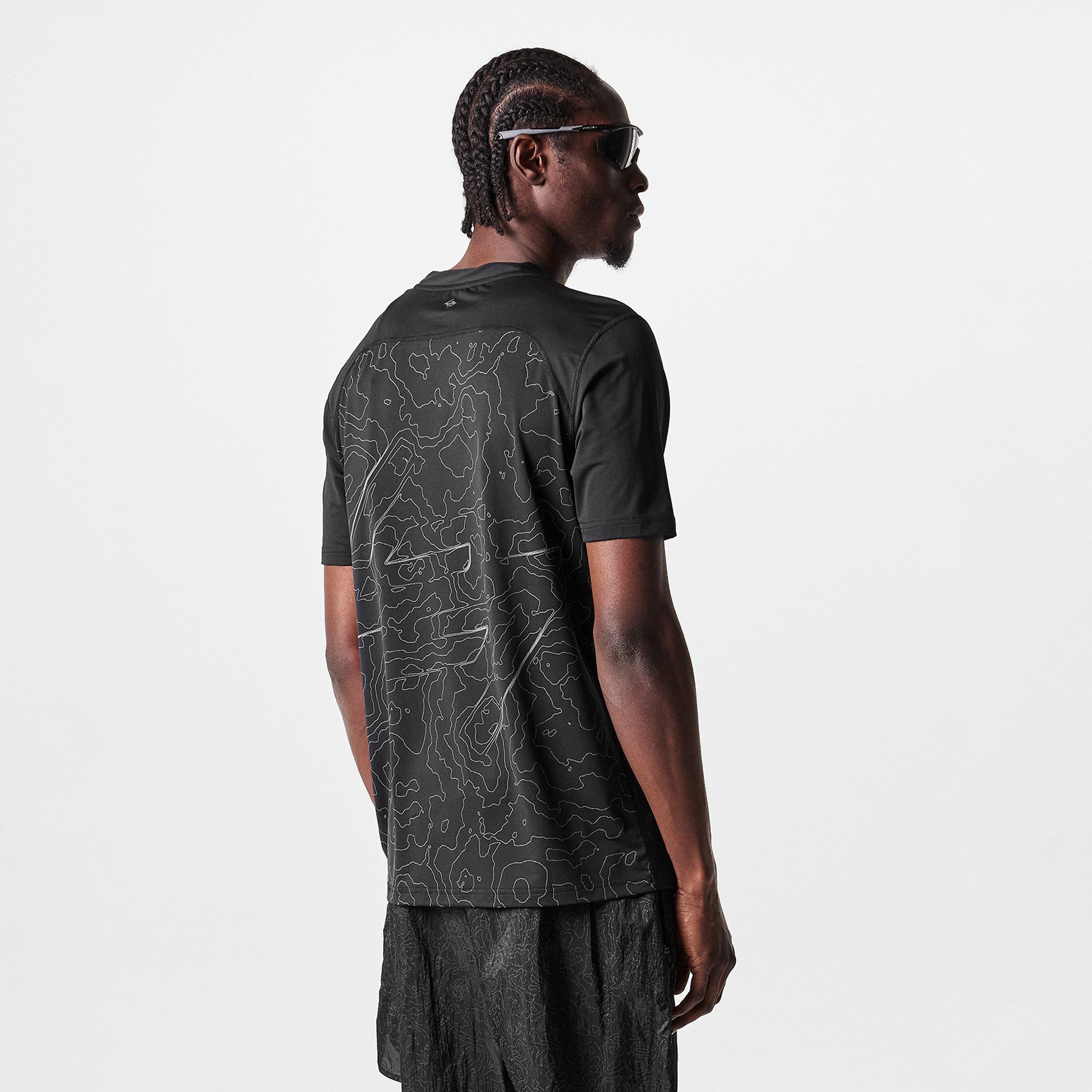 Black - Represent 247 - Men's Contour Run Short-Sleeve Performance Gym Top - 4