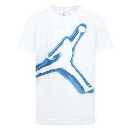 Air Jordan Completo con t-shirt bianca con stampa e pantaloni blu