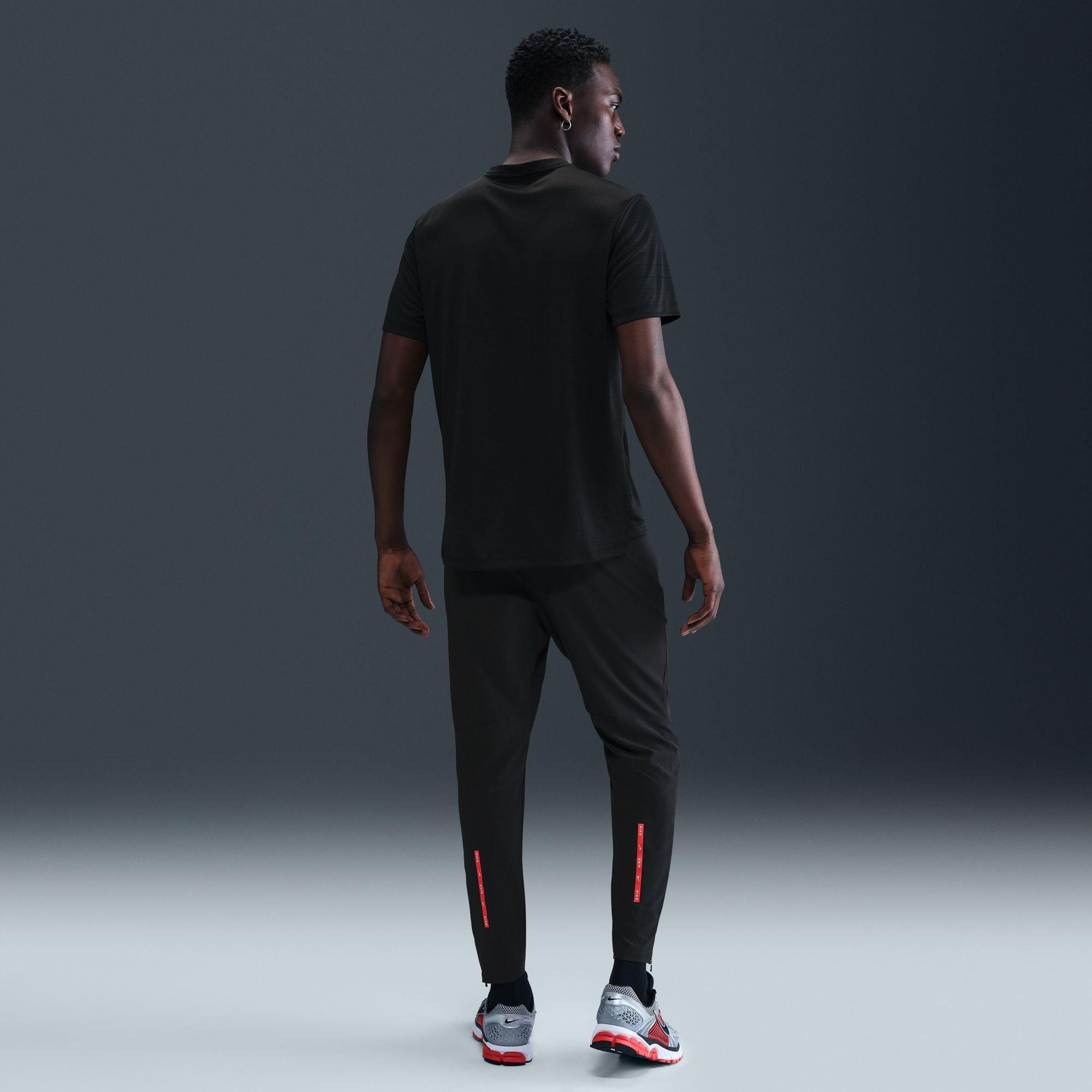 Black - Nike - Cs Run Tee Sn99 - 8