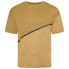 Dare 2b Round neck t-shirt with rib fabric which improves the fit at the neck line