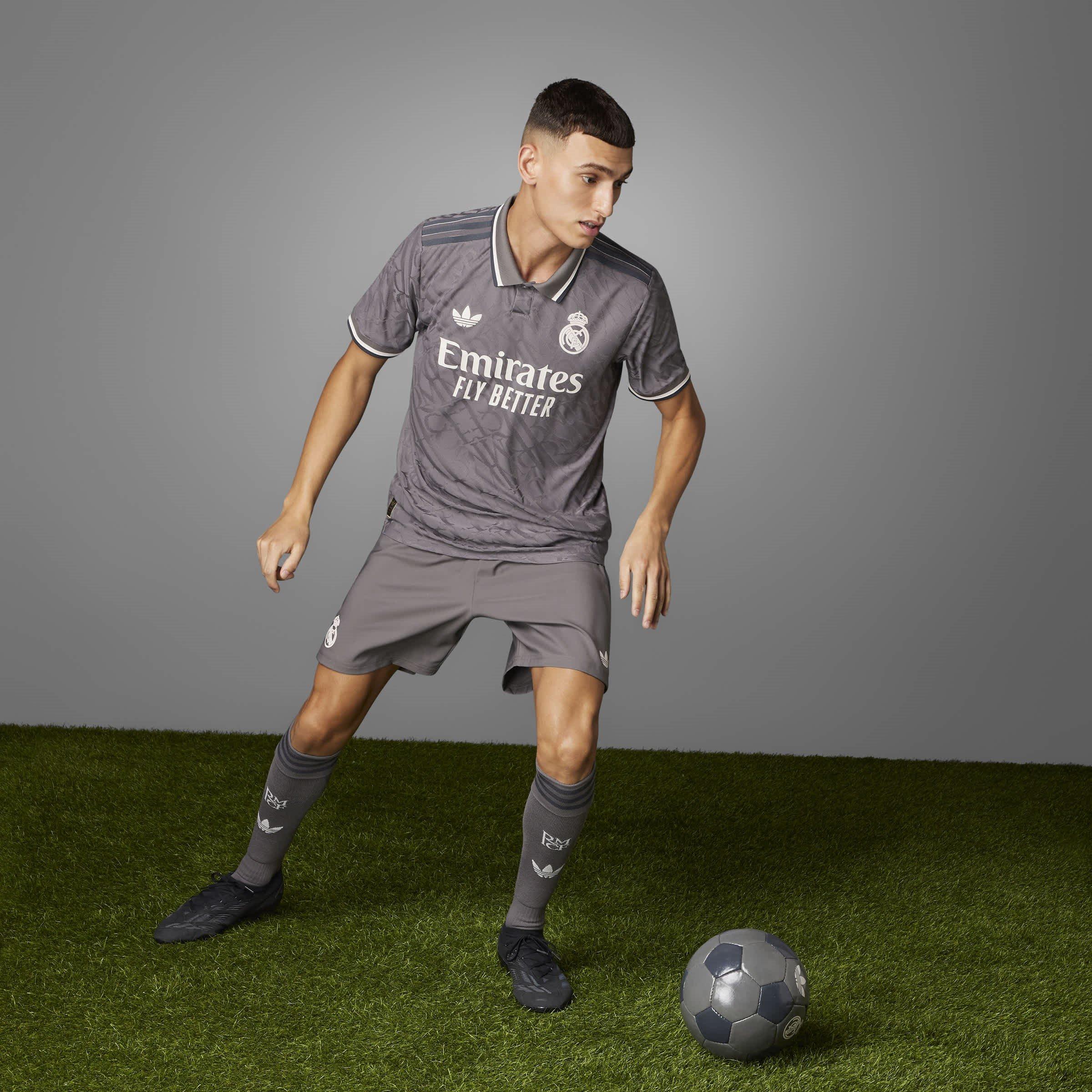 Houtskool - adidas - Real Madrid Short Sleeve Performance T-Shirt - 16