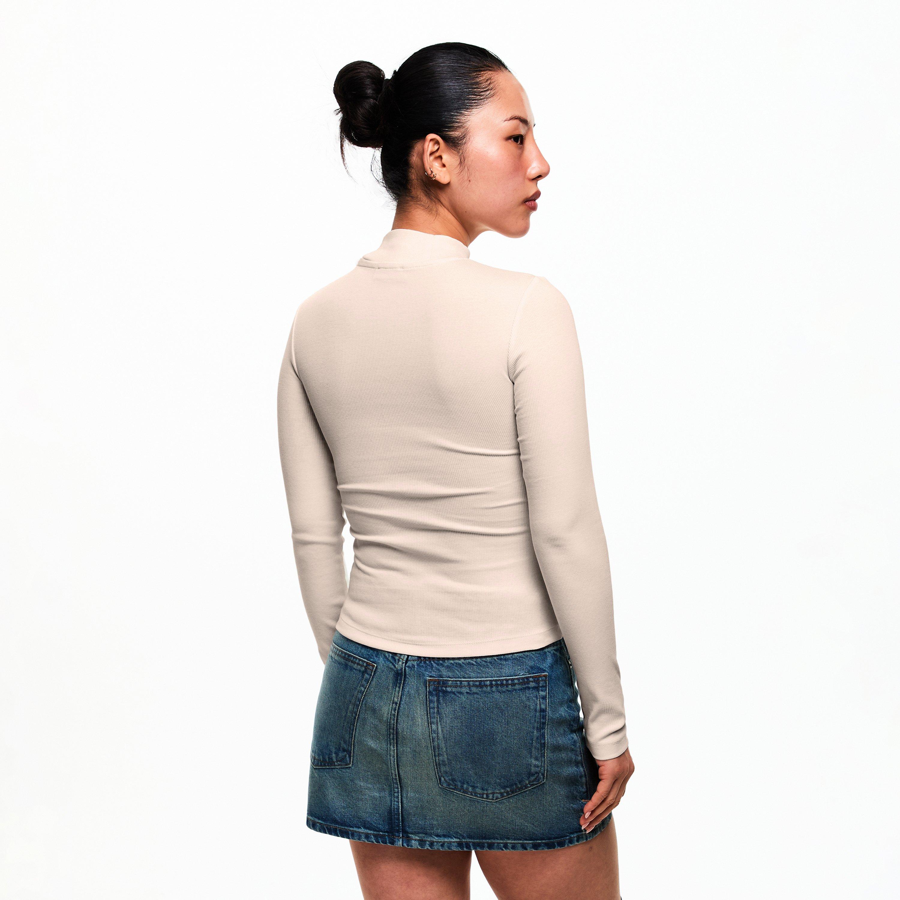 Sandy Shore - Guess - Women's Roll Neck Long Sleeve T-Shirt - 4