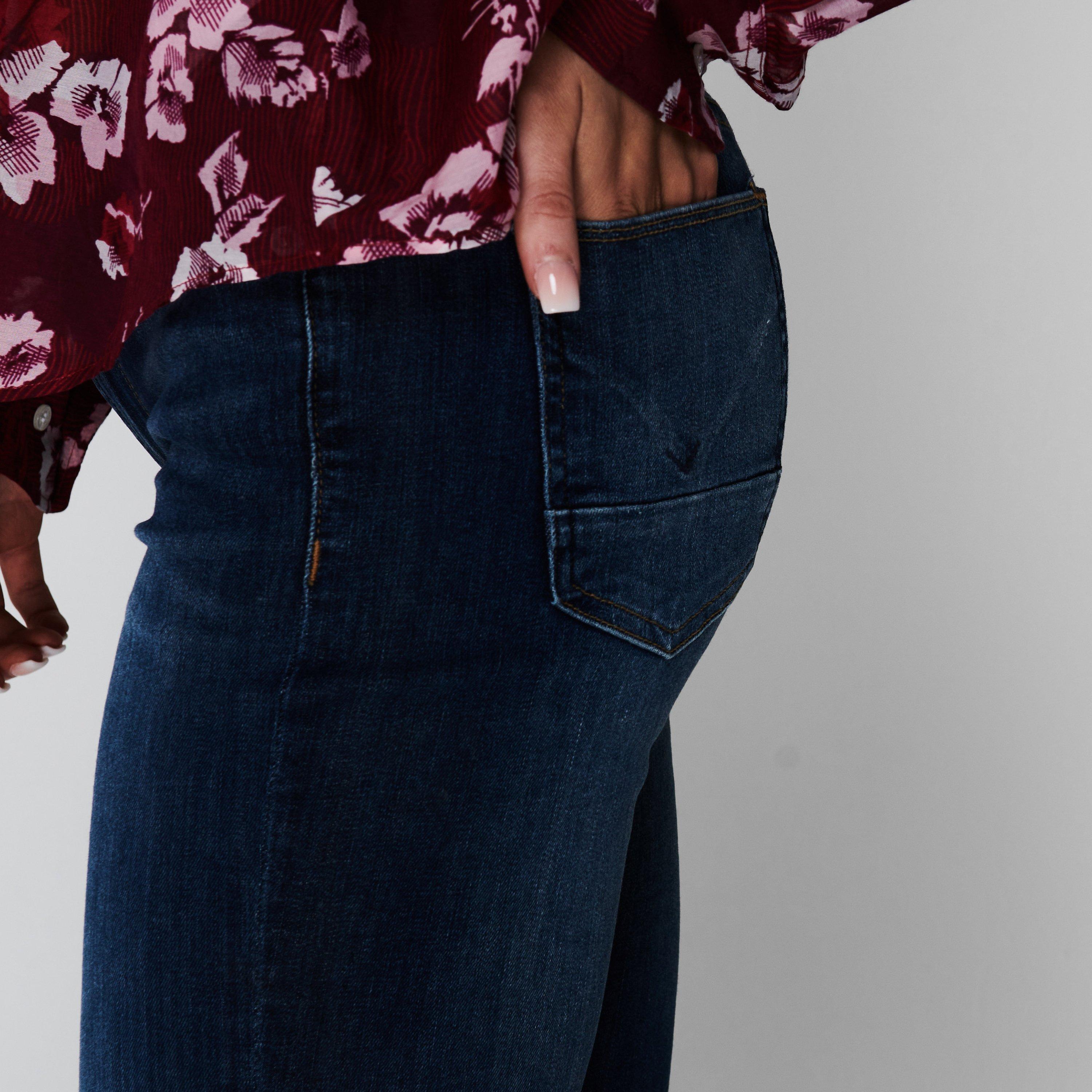 EXCURSION - Hudson - Beth Baby Bootcut Jeans - 4