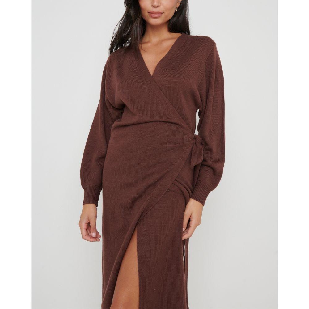 Marrón - Pretty Lavish - Beau Wrap Midi Dress - 2