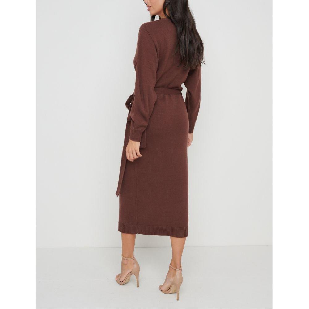 Marrón - Pretty Lavish - Beau Wrap Midi Dress - 3