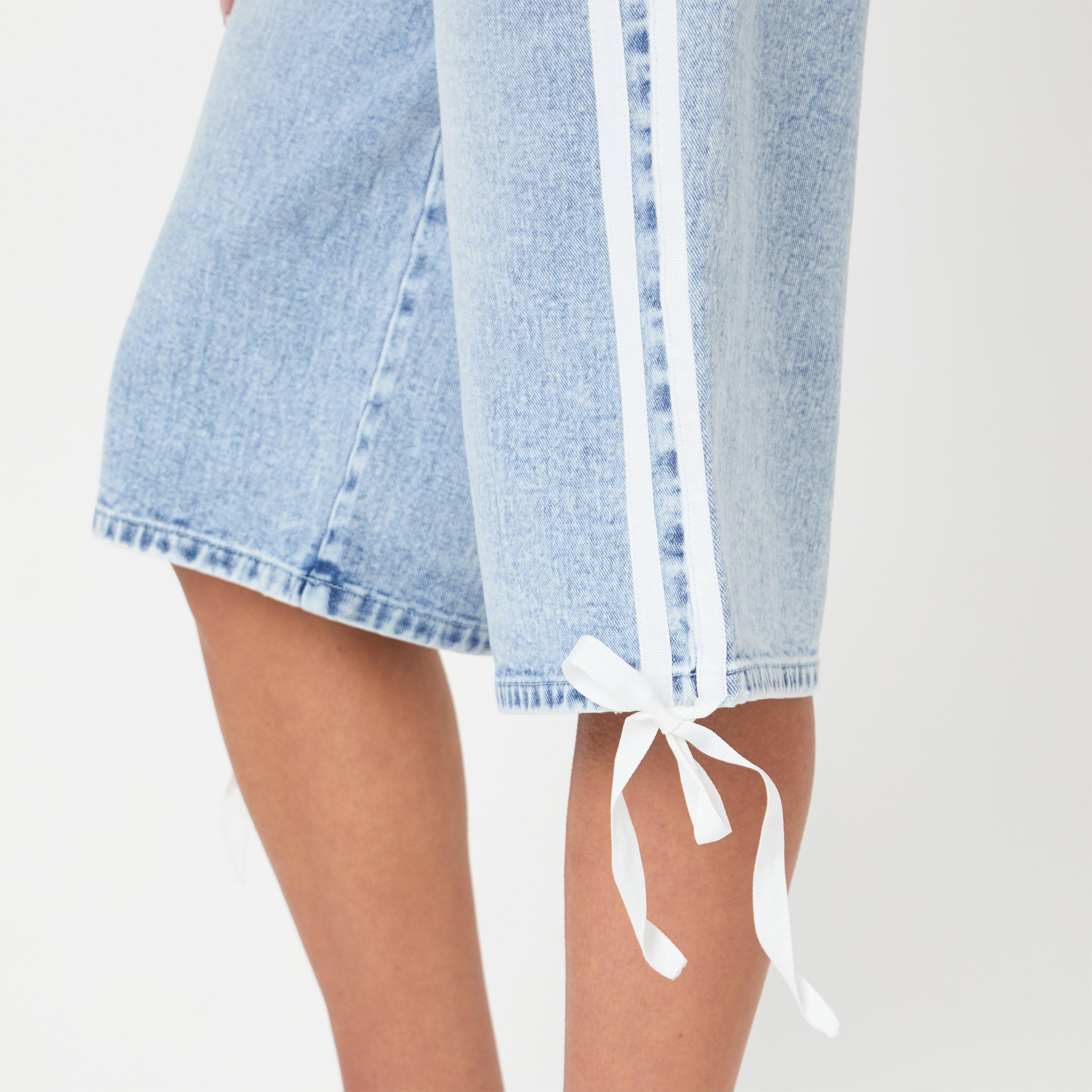 Light Wash - I Saw It First - Relaxed Fit Knee Length Denim Jorts - 8