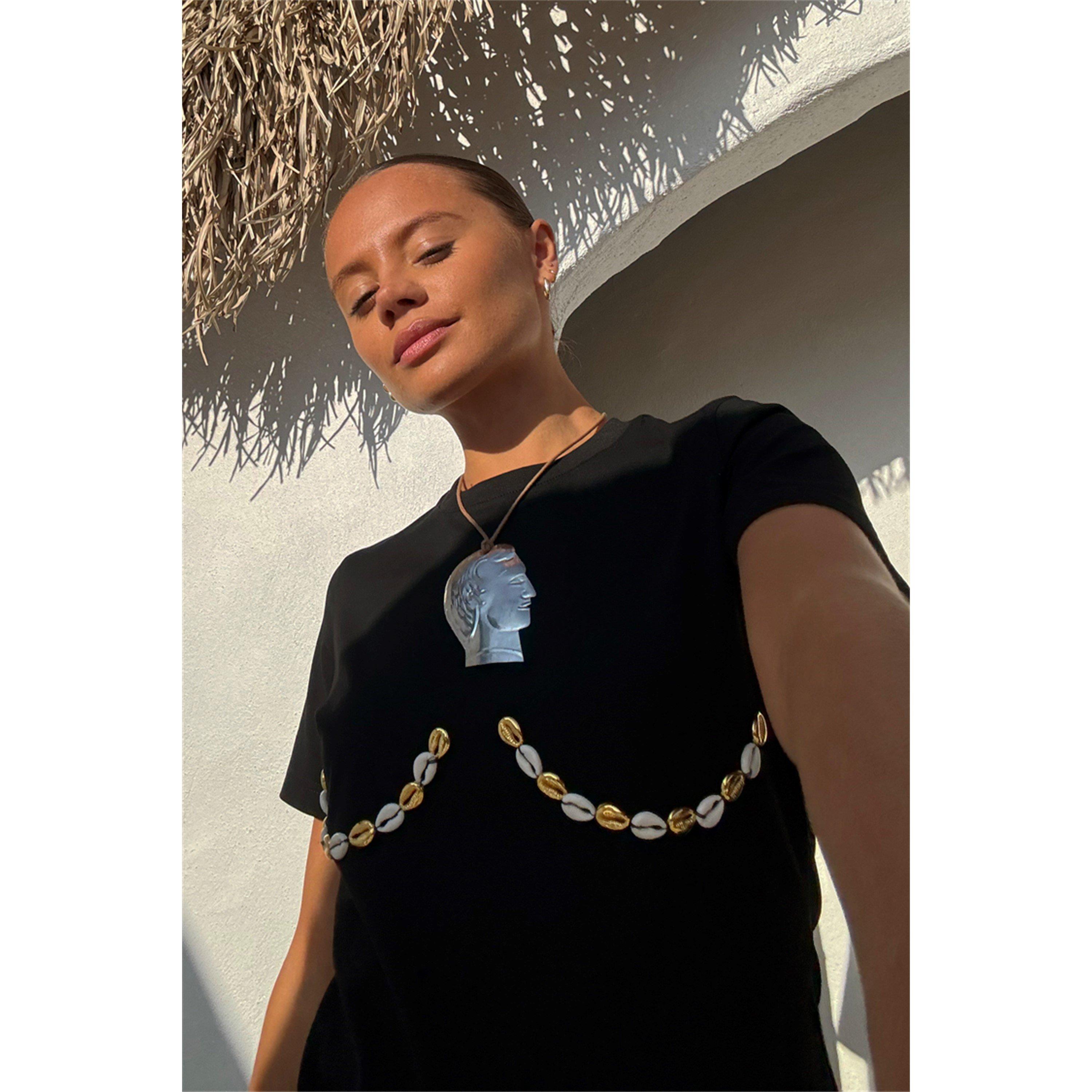 Black - Never Fully Dressed - Shell Boob T-shirt - 6