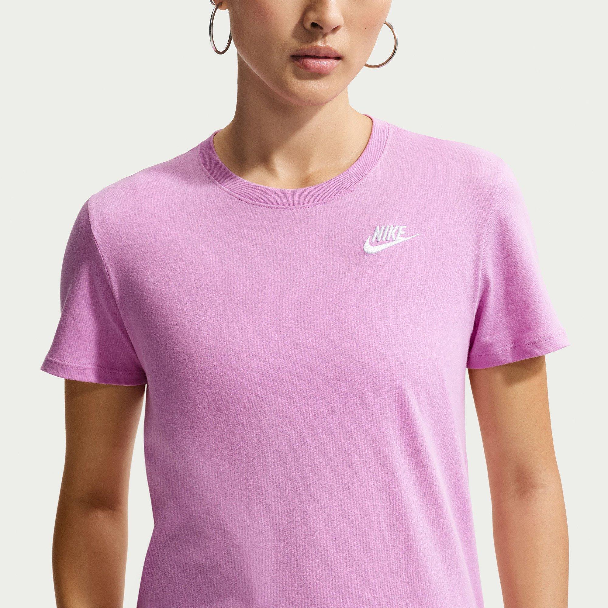 Nike Sportswear Club Essentials Womens T Shirt