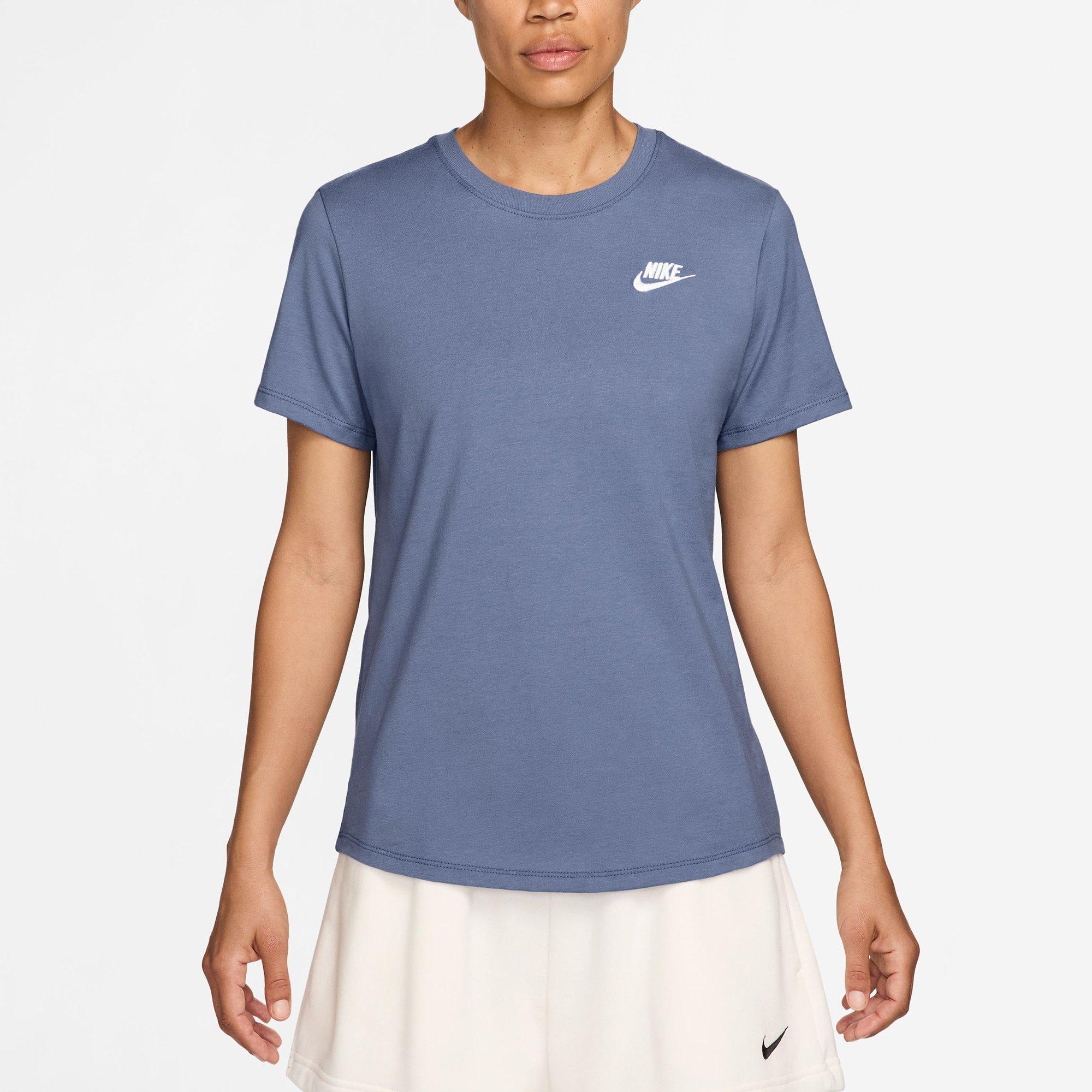 Sportswear Club Essentials Womens T Shirt