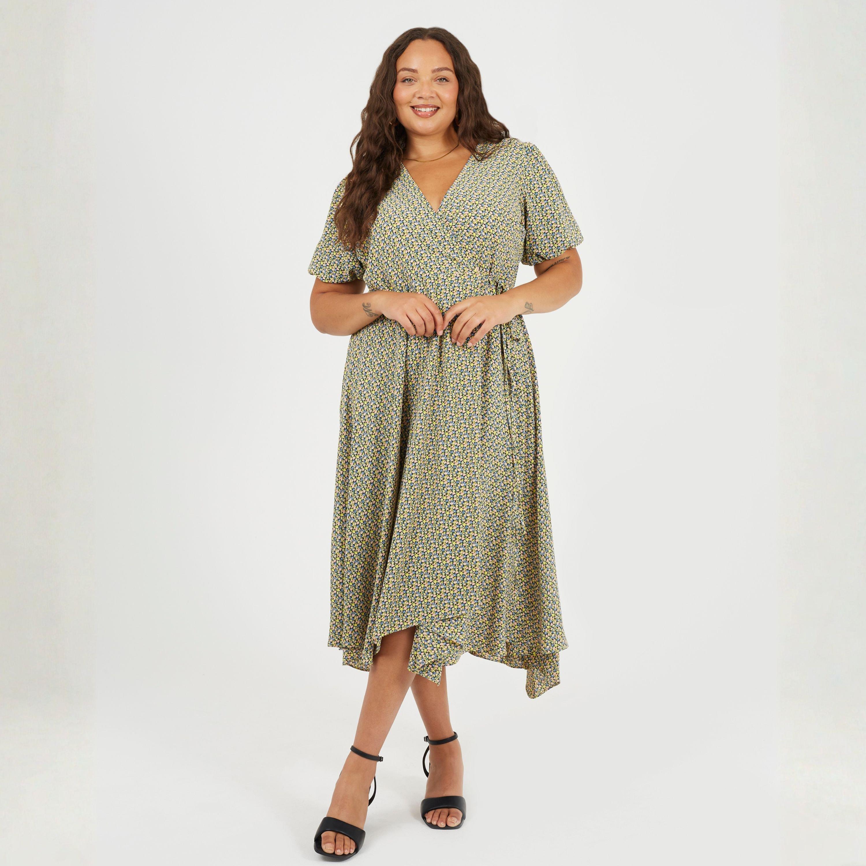 Geel - Brave Soul - Plus Size Wrap Midi Dress with Floral Print - 4