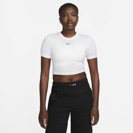 Nike Sportswear Essential Women's Slim-Fit Crop T-Shirt