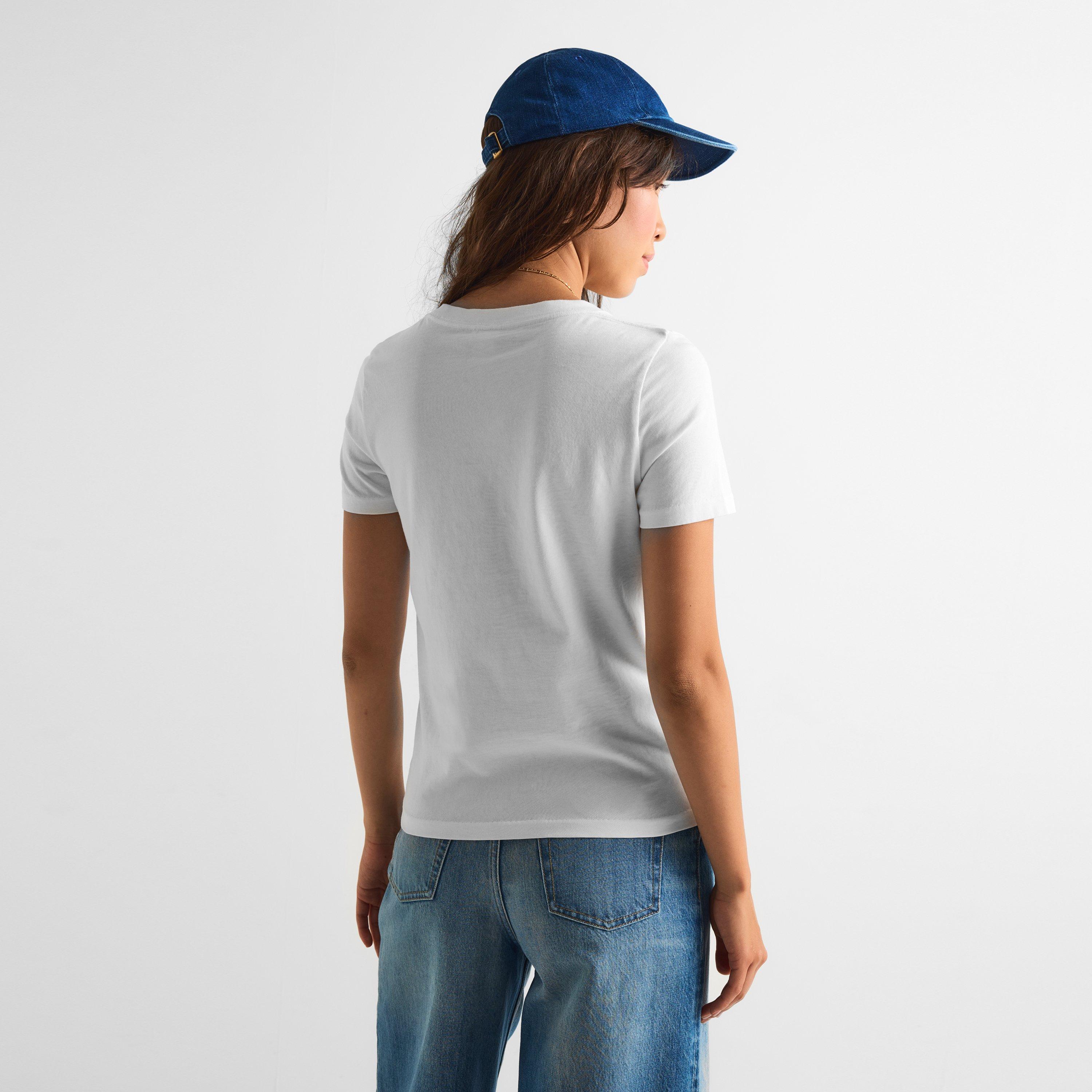 Iconic Milk - Chloe - Women's JH08 Short Sleeve T-Shirt - 4
