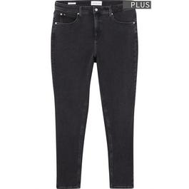 Blackpink's Strikes A Pose in Black Bralette and Jeans for Calvin Klein Сумка шкіряна calvin klein оригінал