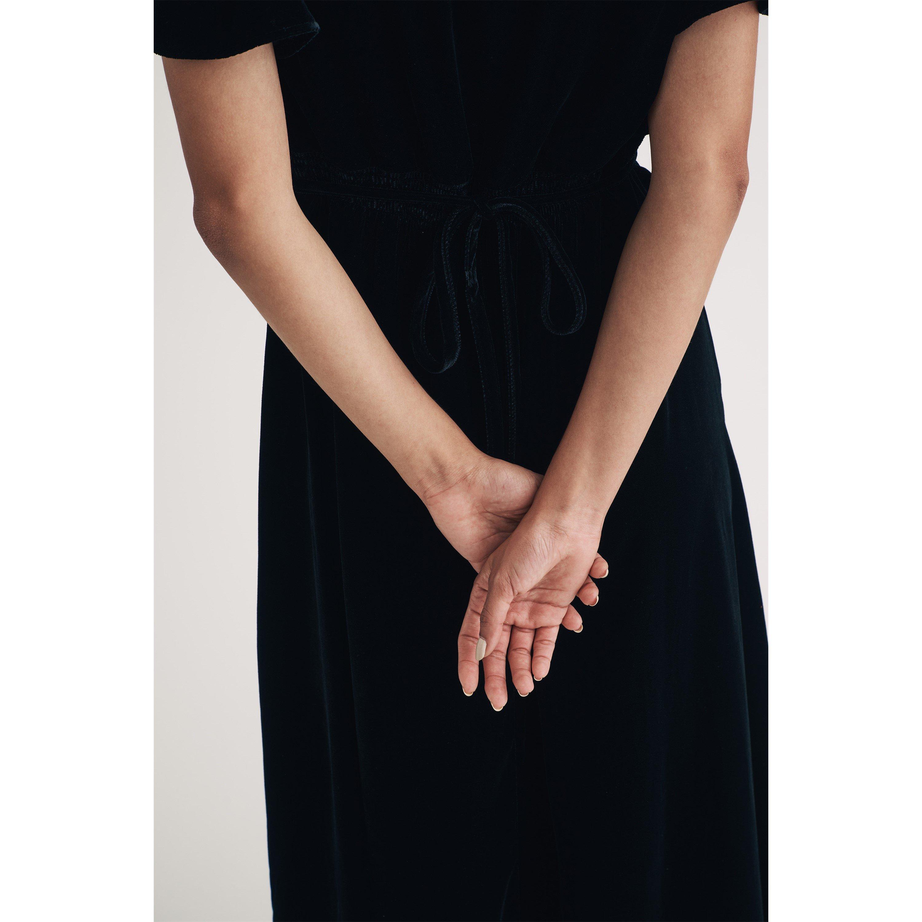 Black - Nobodys Child - Velvet Atlas Midi Dress - 6