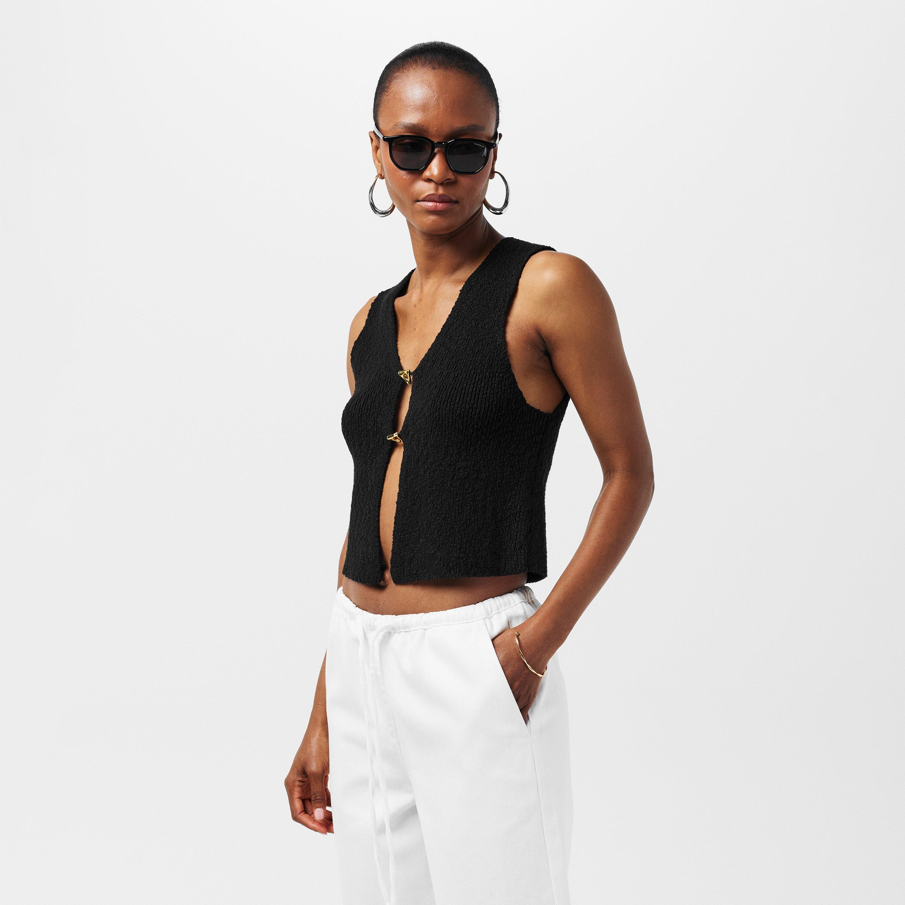 Black - Edited - Rike Vest - 3