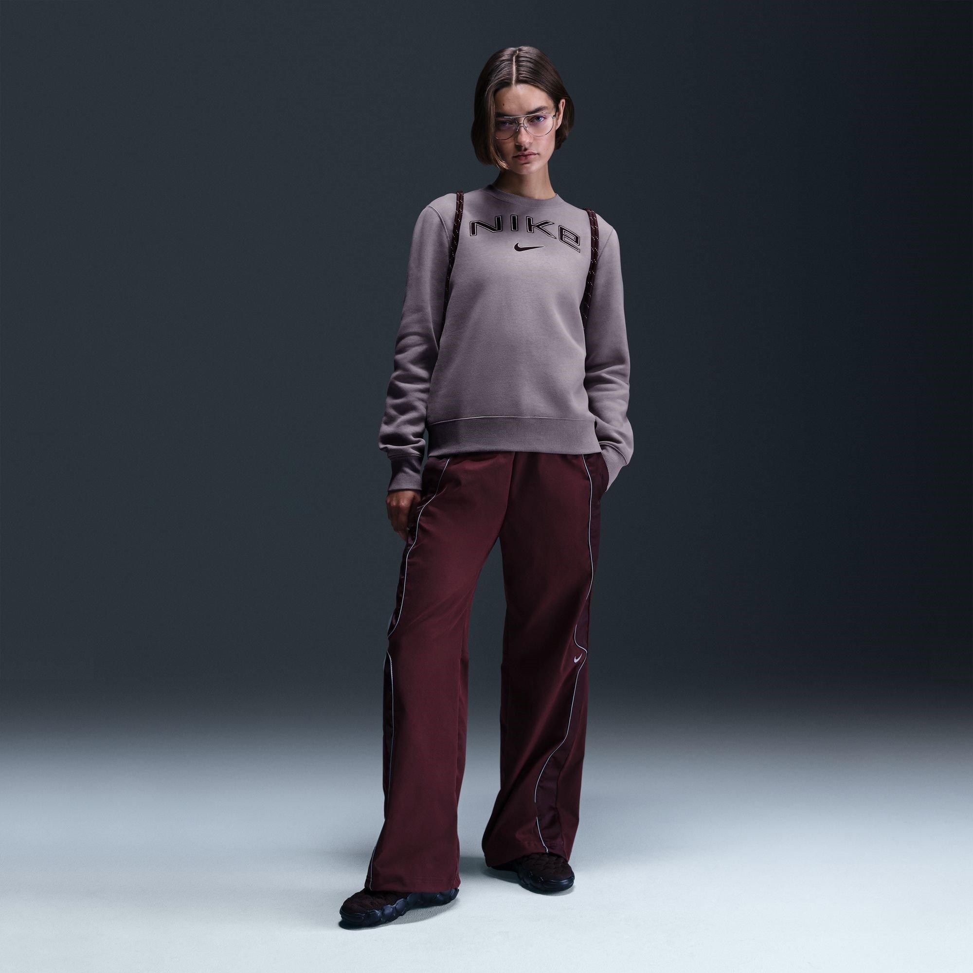 Rosa - Nike - Sportswear Phoenix Fleece Women's Standard Logo Crew-Neck Sweatshirt - 4