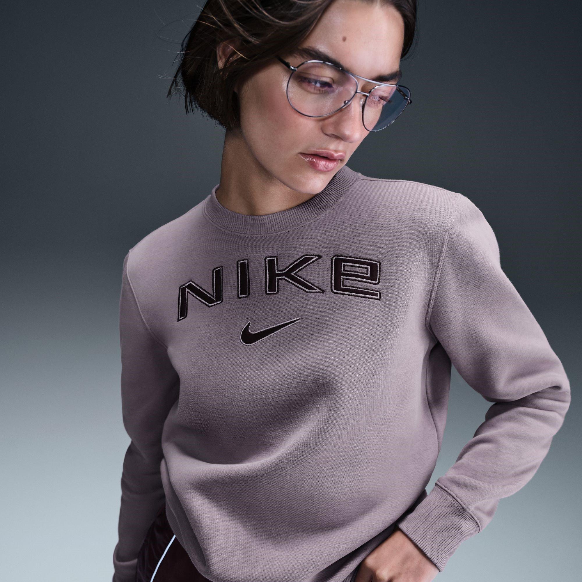 Nike | Sportswear Phoenix Fleece Women's Standard Logo Crew-Neck