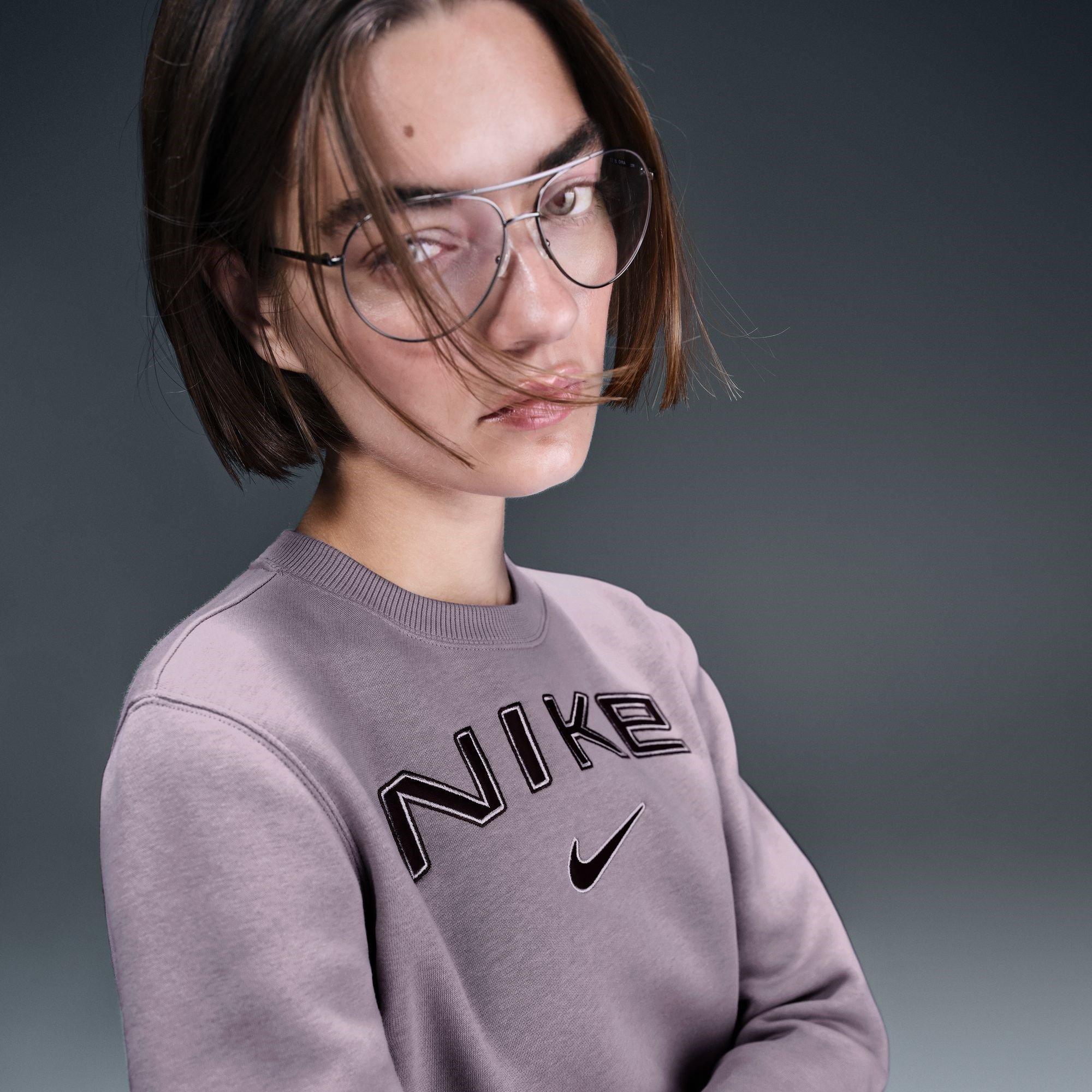 Rosa - Nike - Sportswear Phoenix Fleece Women's Standard Logo Crew-Neck Sweatshirt - 7