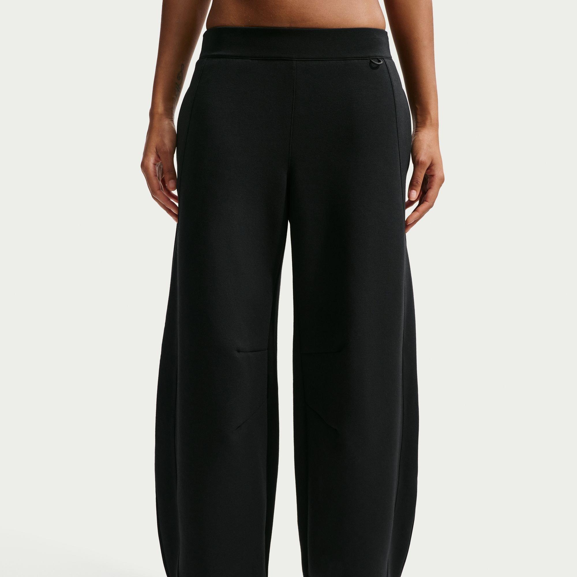 Black - Nike - Women's Closed Hem Fleece Jogging Bottoms - 1