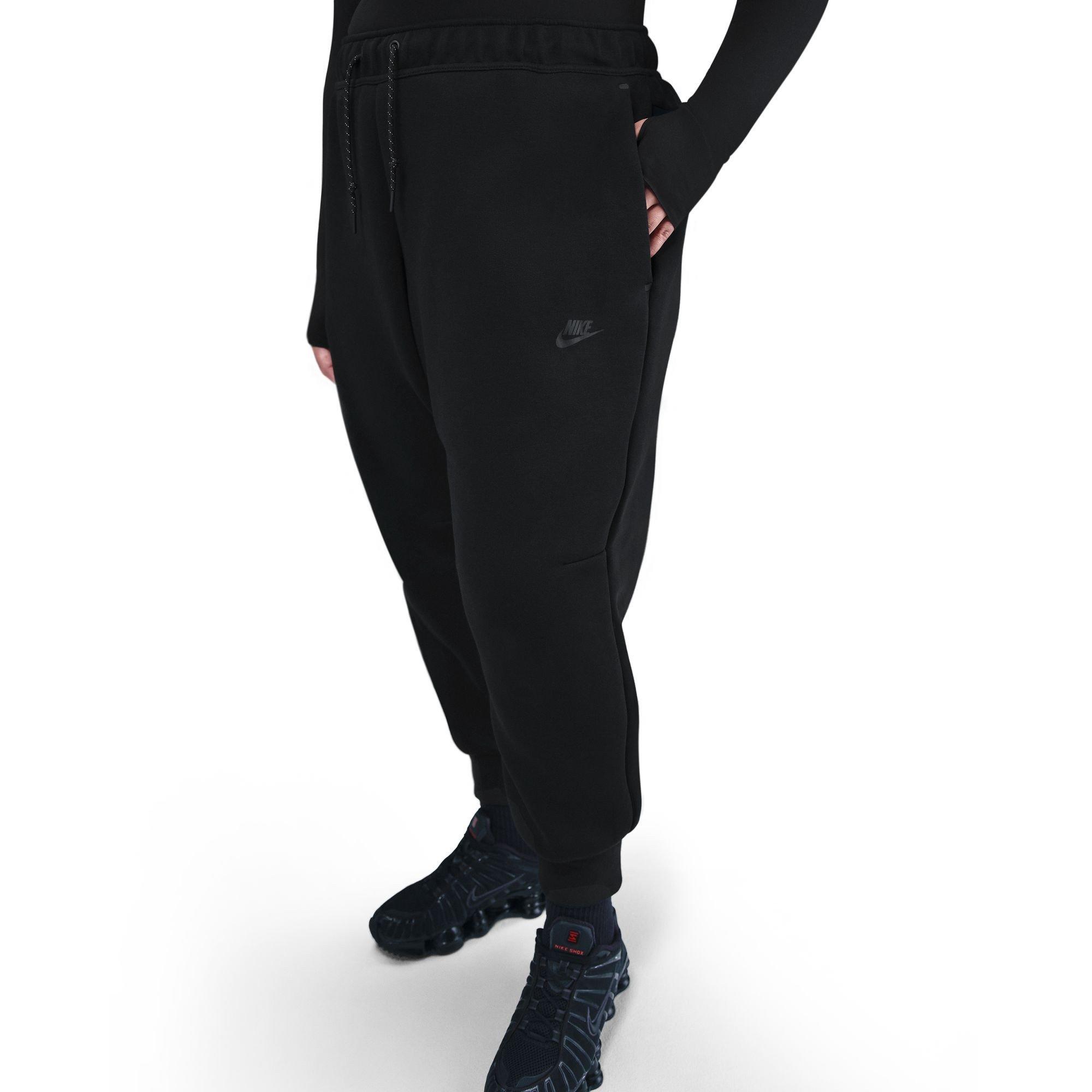 Black/(Black)