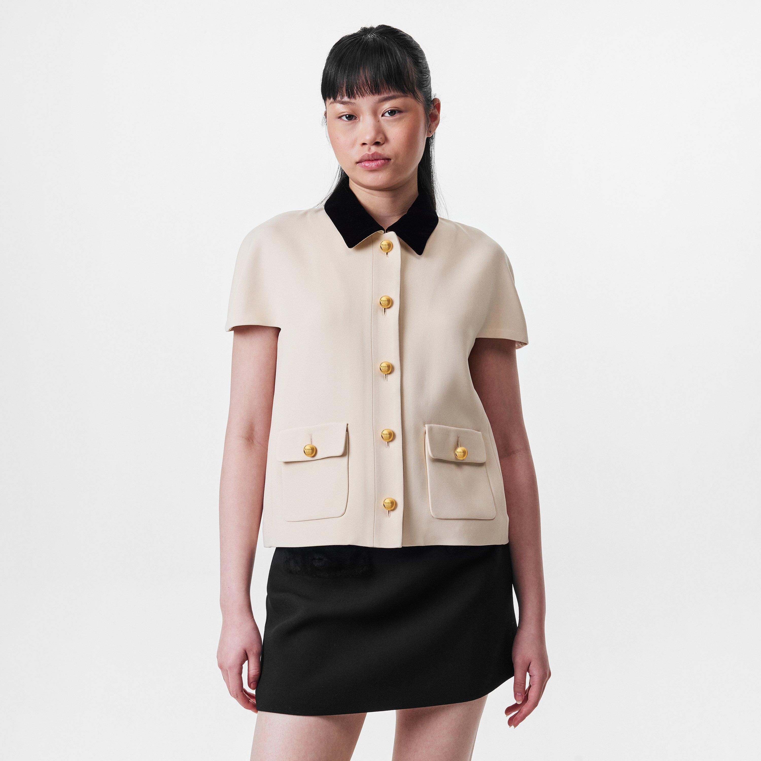 a*e様 h031r126 PRADA クリーム色　半袖シャツ　レディースブラウ Prada Women's Compact Short Sleeve Acetate Overcoat | Cruise Fashion