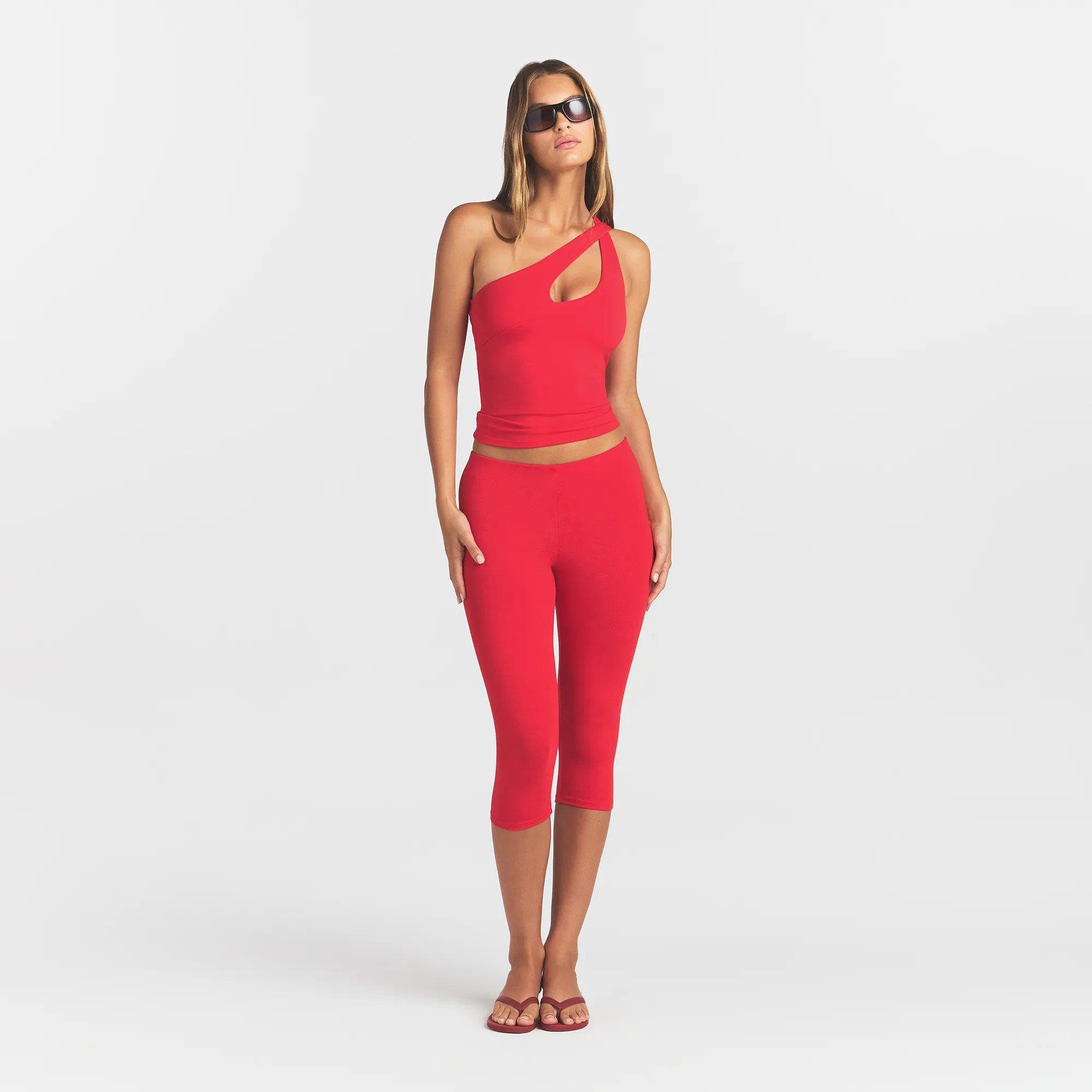 CARMINE - SKIMS - Women's Capri Leggings - 6