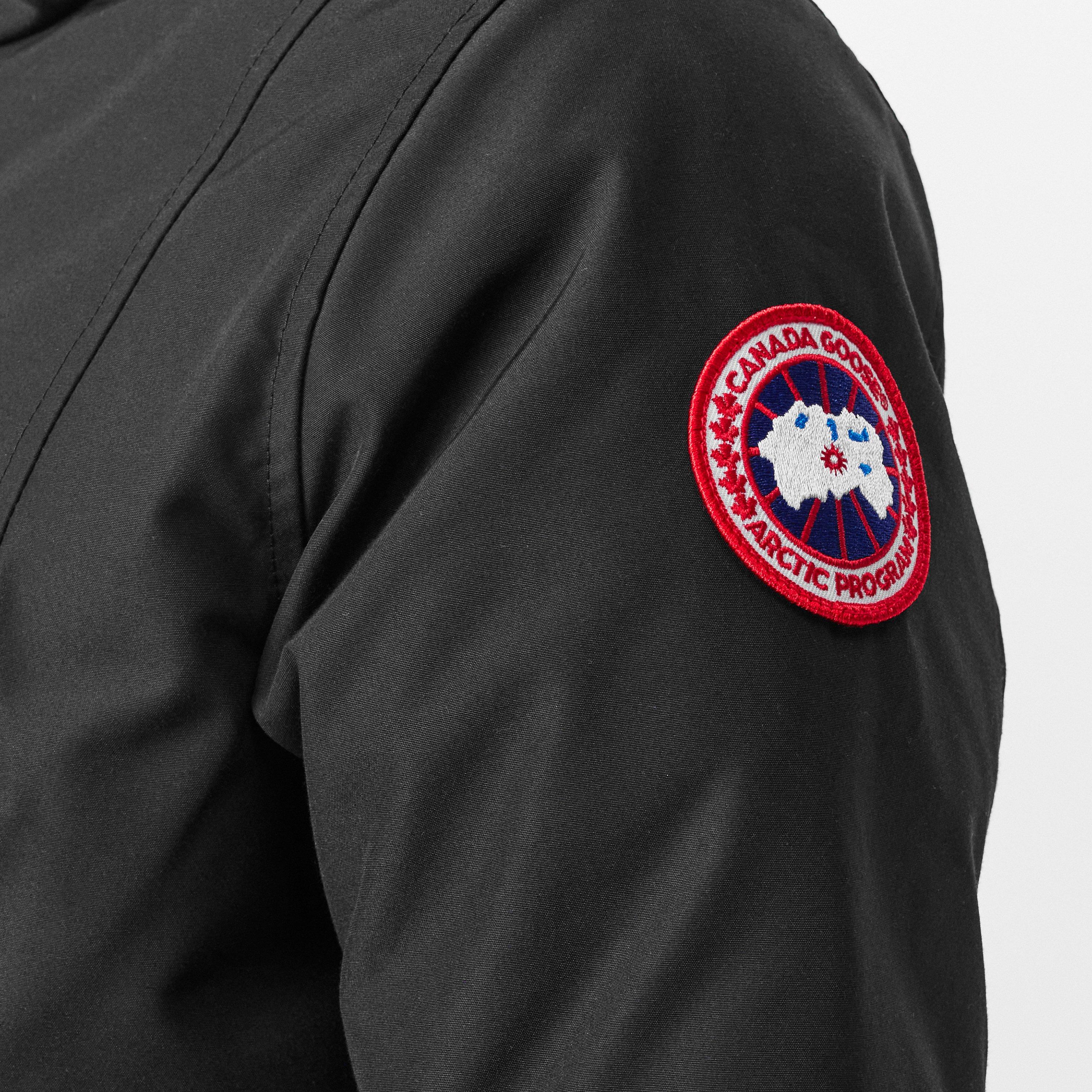 Black/Black 61 - Canada Goose - Women's Shelburne Water Resistant Arctic Tech Duck Down Mid-Length Hooded Parka - 5