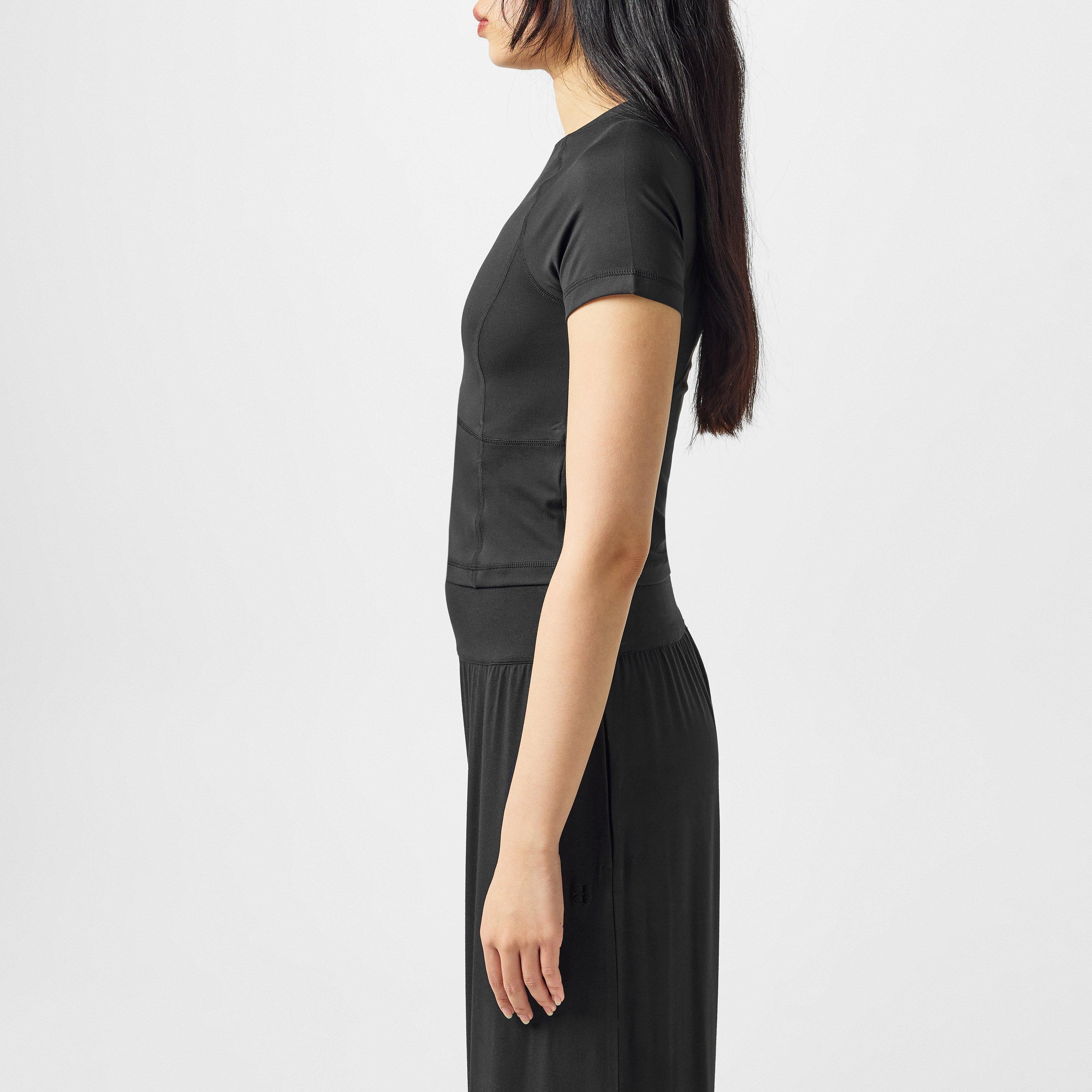 Black - Sweaty Betty - All-Day Cropped T-Shirt - 2