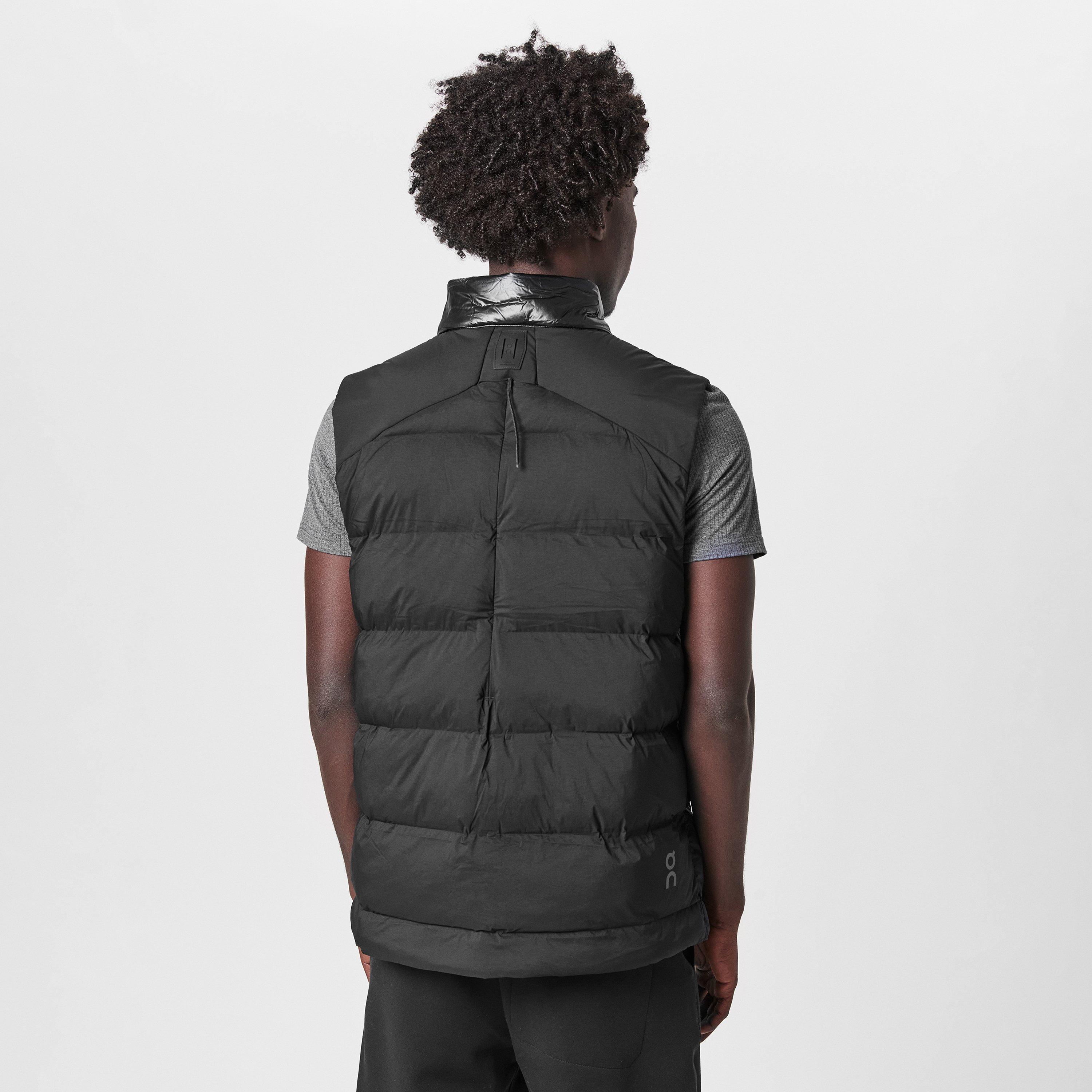 Black - On - Men's Challenger Recycled Insulation Sleeveless Gilet - 3